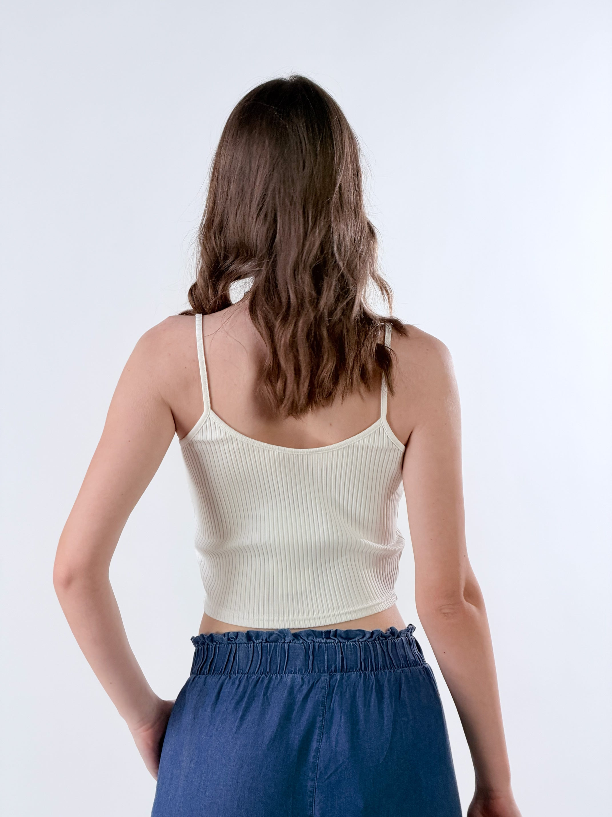 Top a costine con ricami fragole|Colore:Bianco latte