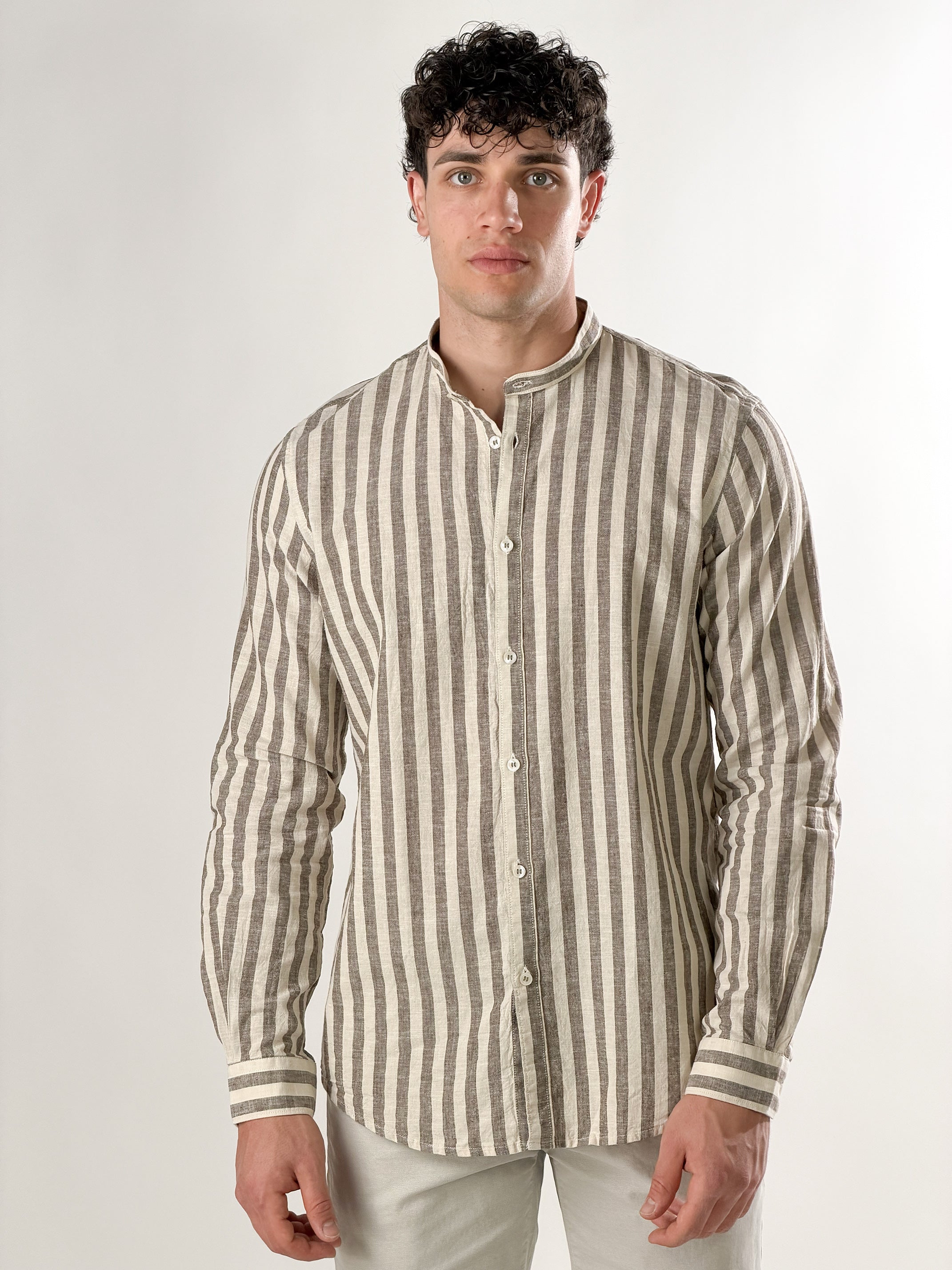 Camicia righe medie di Lino collo coreana|Colore:Marrone