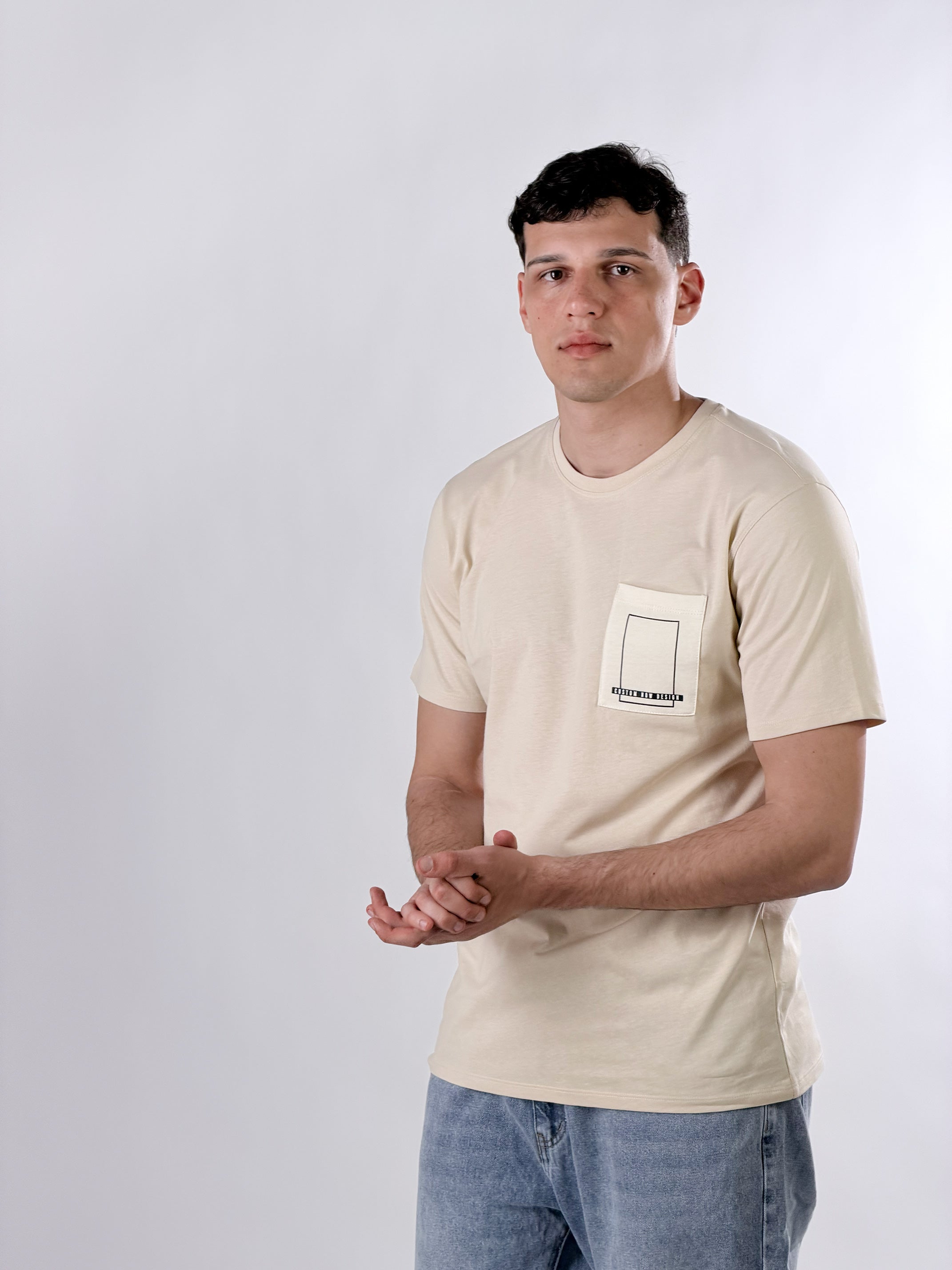 T-Shirt base fit con taschino applicato|Colore:Beige