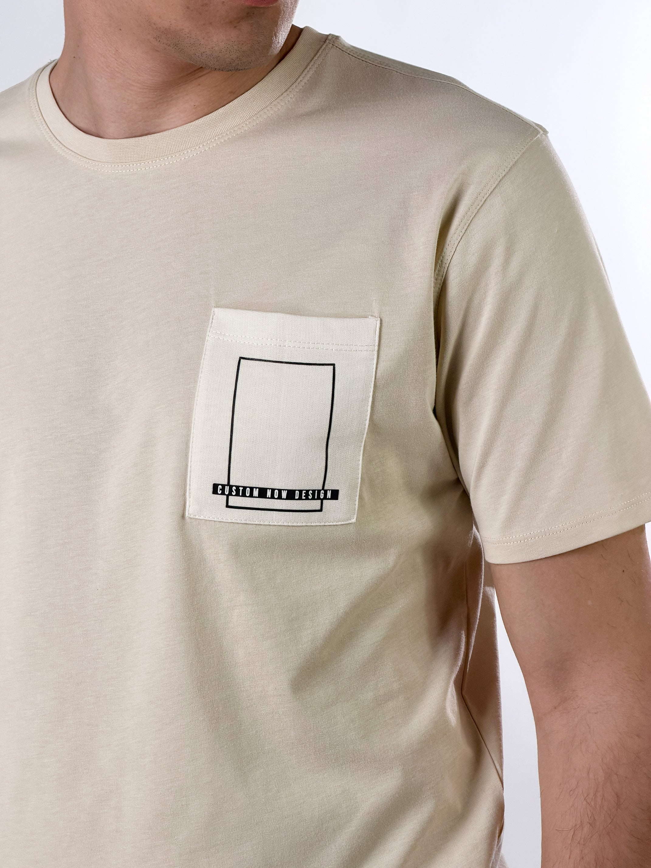 T-Shirt base fit con taschino applicato|Colore:Beige