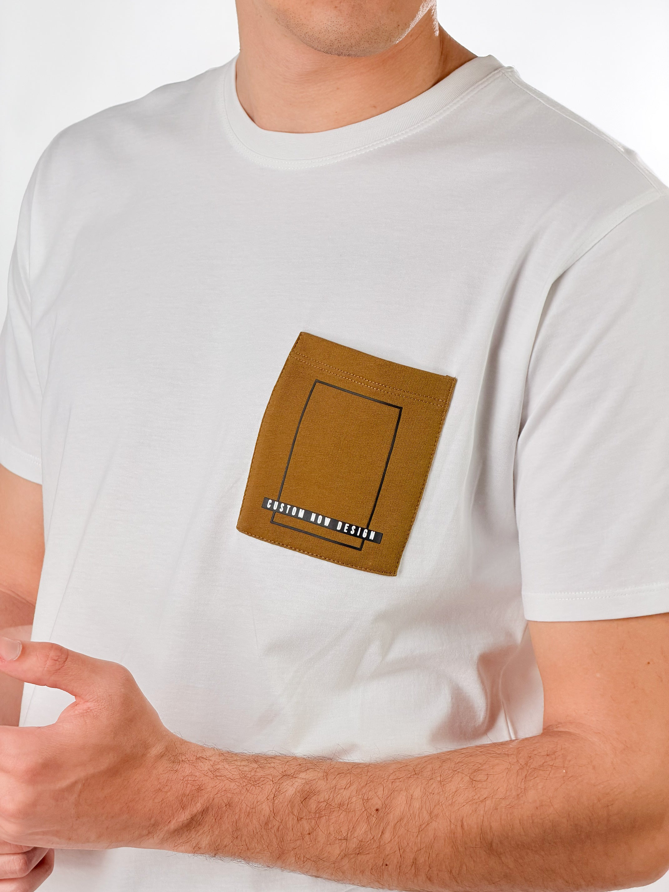T-Shirt base fit con taschino applicato|Colore:Bianco