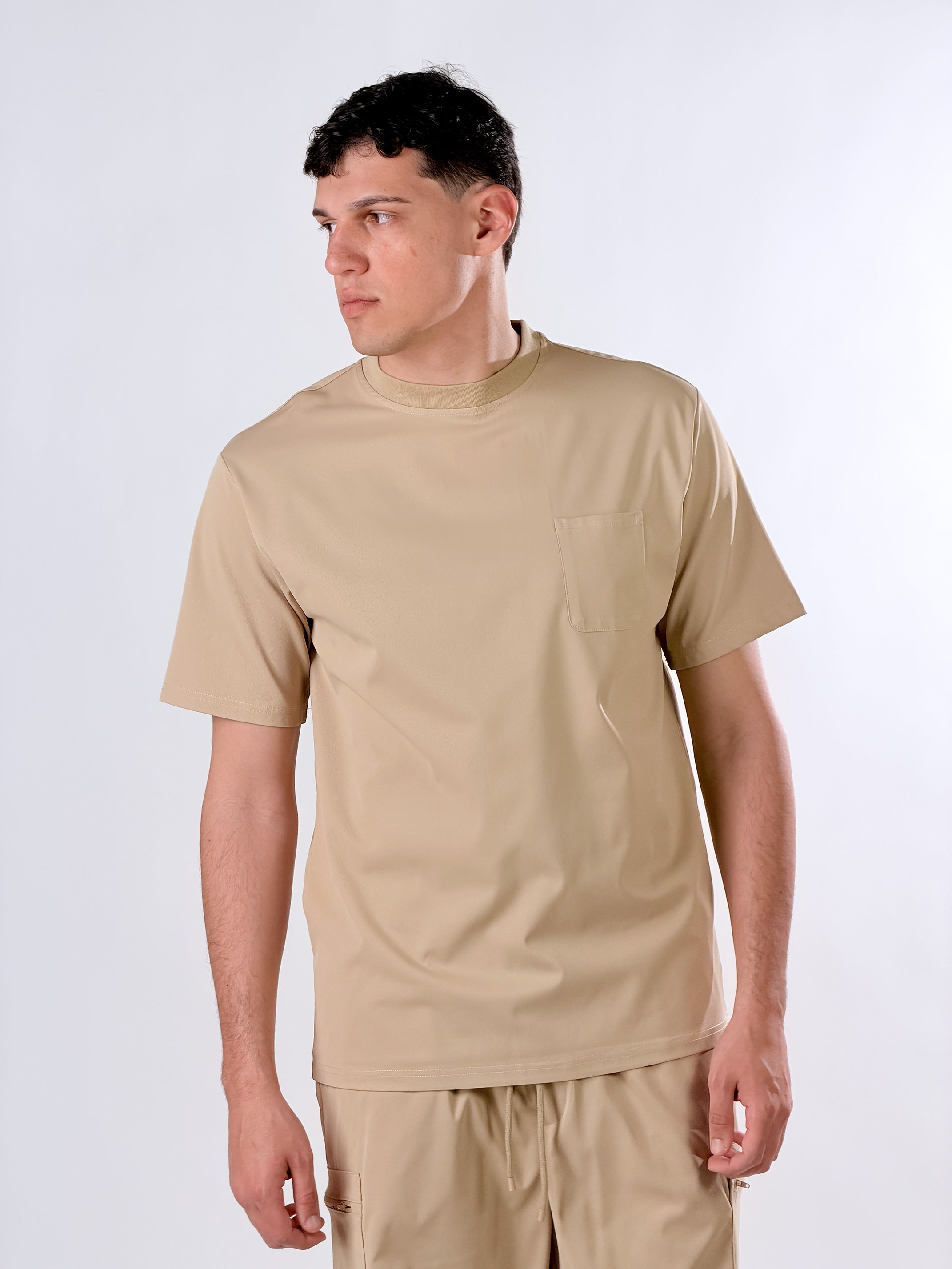 T-Shirt con taschino tessuto semilucido|Colore:Beige