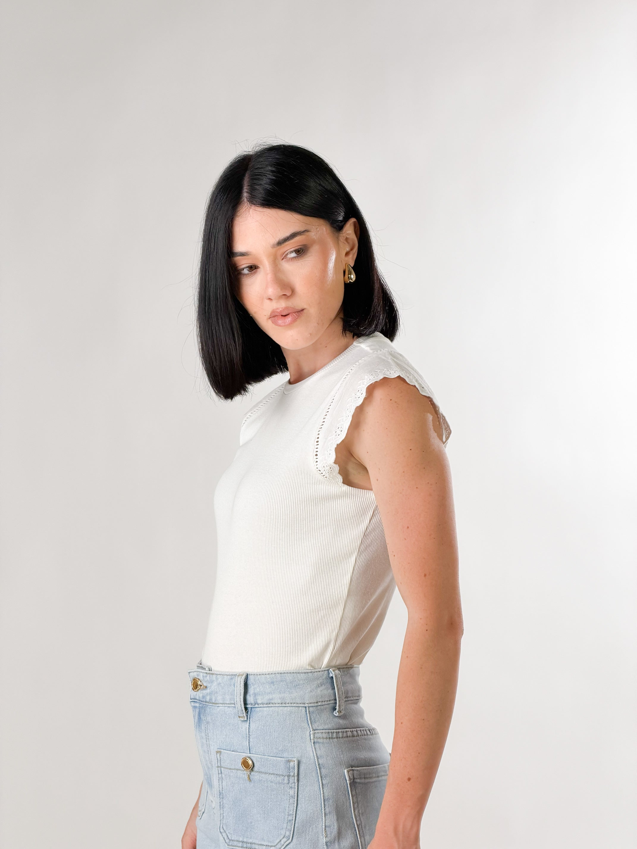 T-Shirt manica aletta in pizzo san gallo|Colore:Bianco latte
