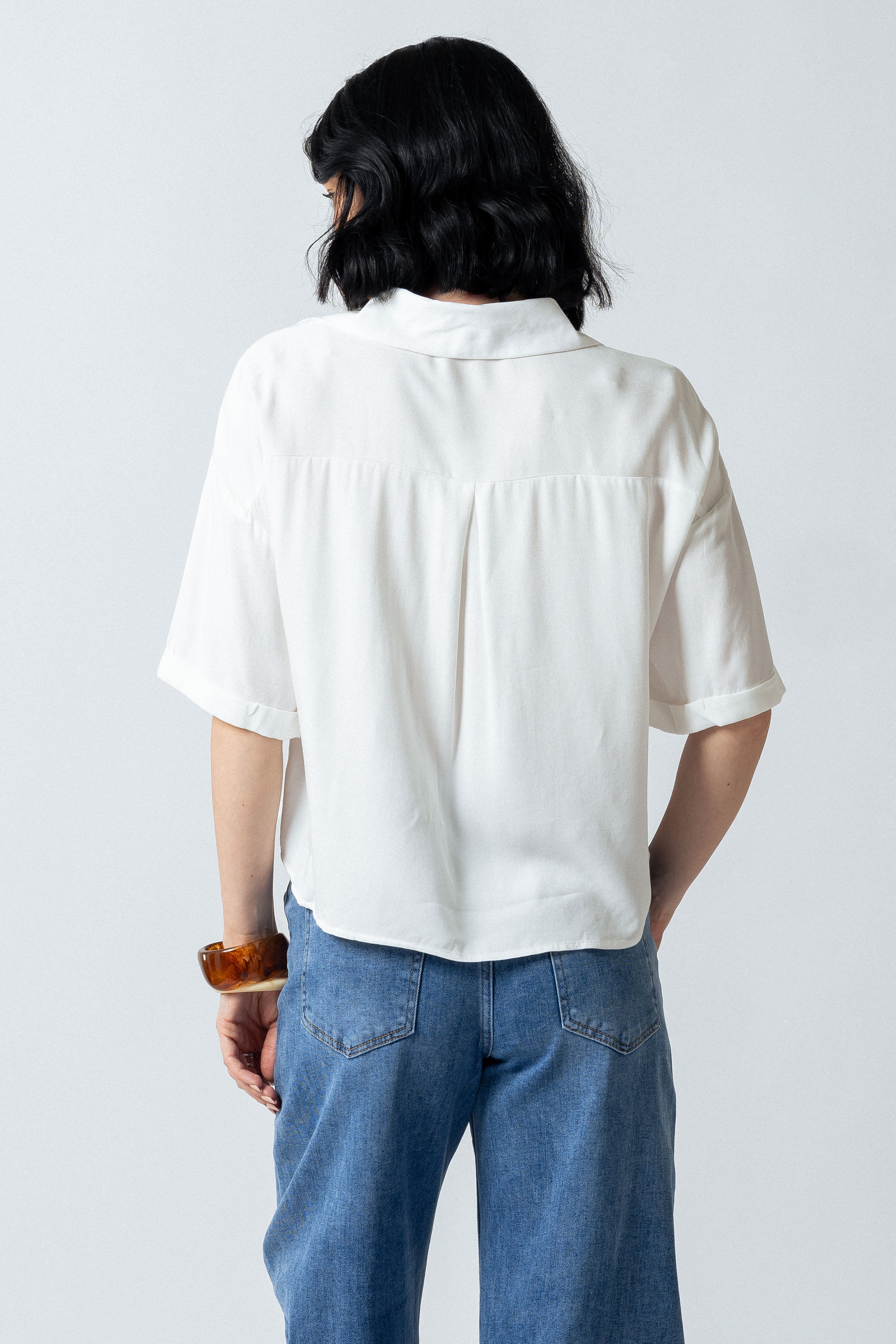 Camicia over crop con tasche|Colore:Bianco latte