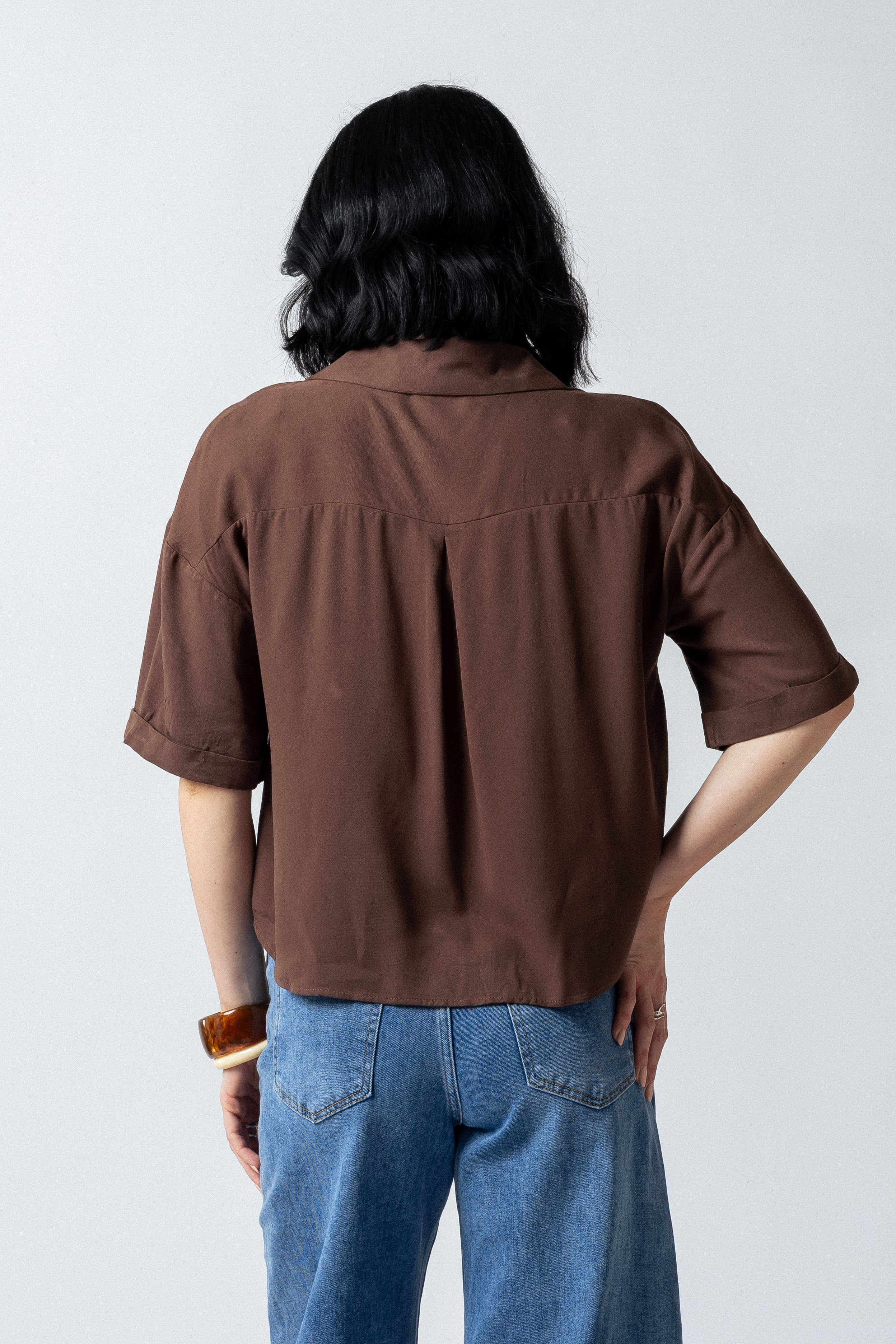 Camicia over crop con tasche|Colore:Tabacco