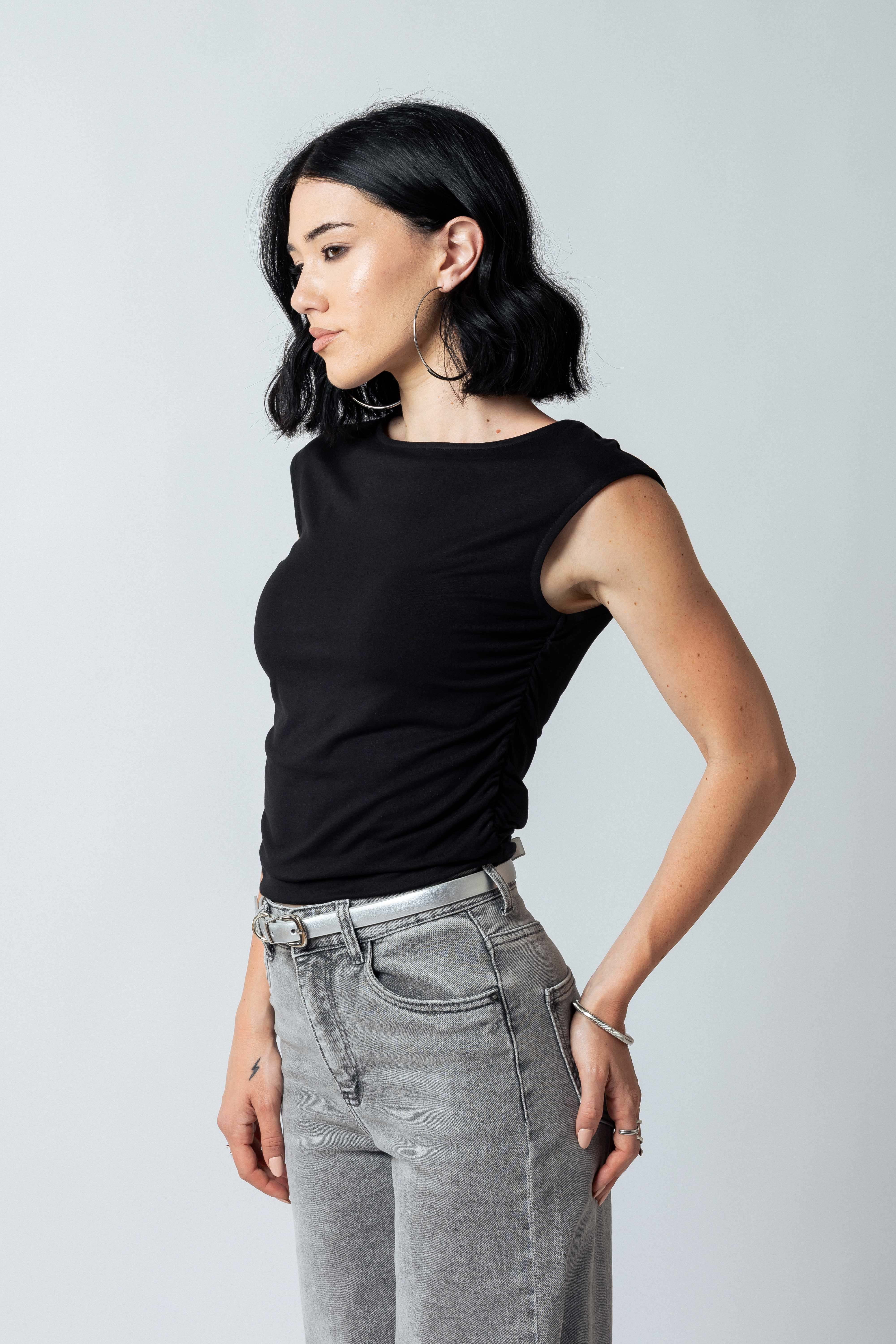 Maglia scollo barchetta con arriccio laterale|Colore:Nero