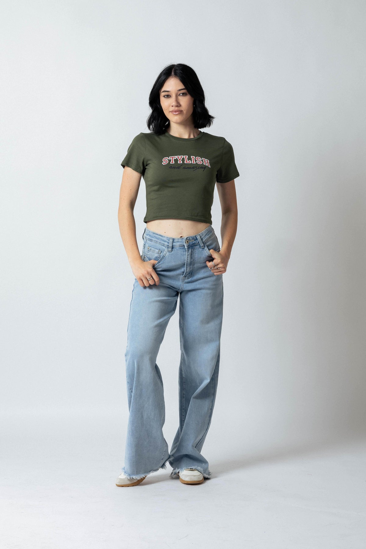 T-Shirt crop con stampa|Colore:Verde militare