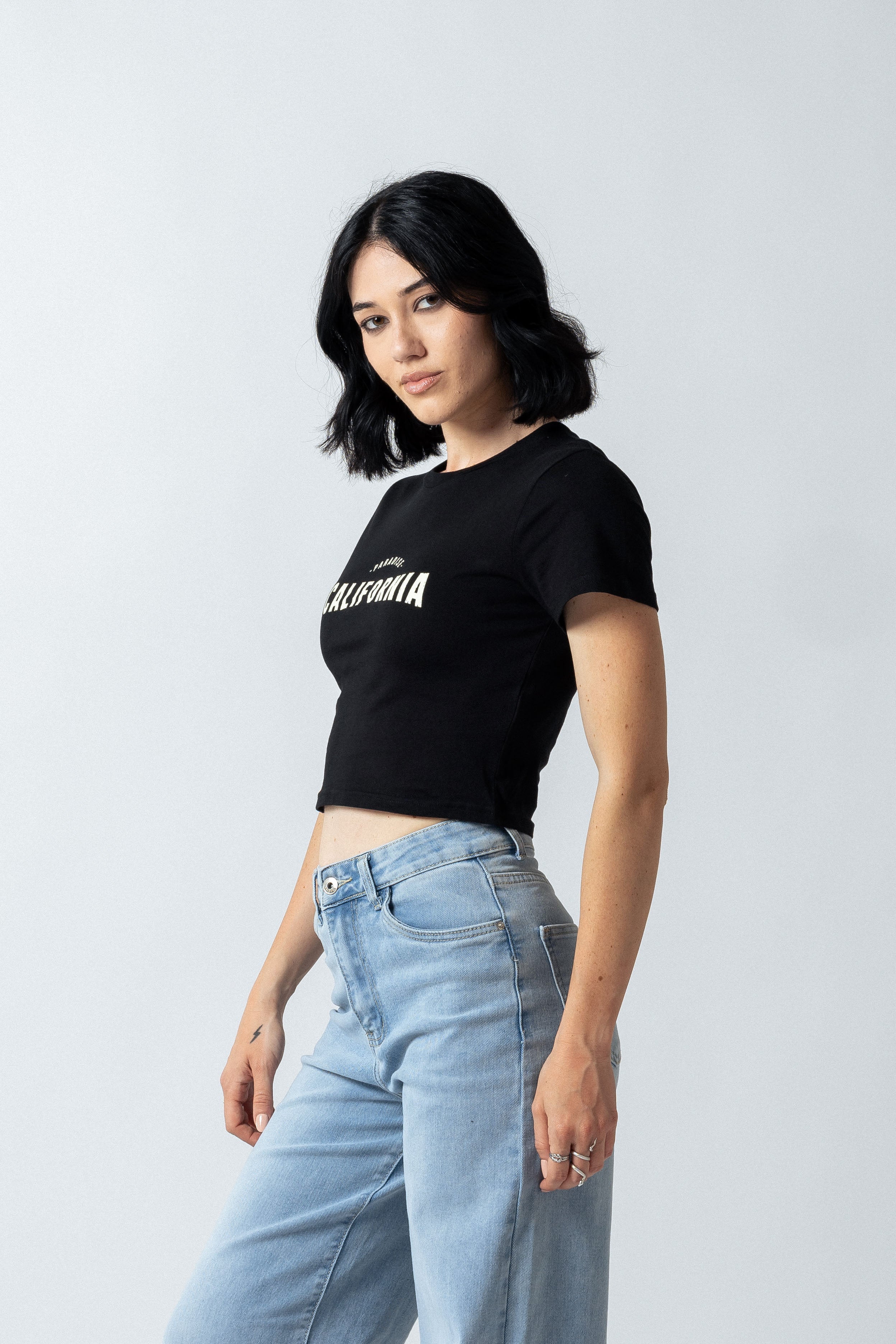 T-Shirt crop con stampa|Colore:Nero
