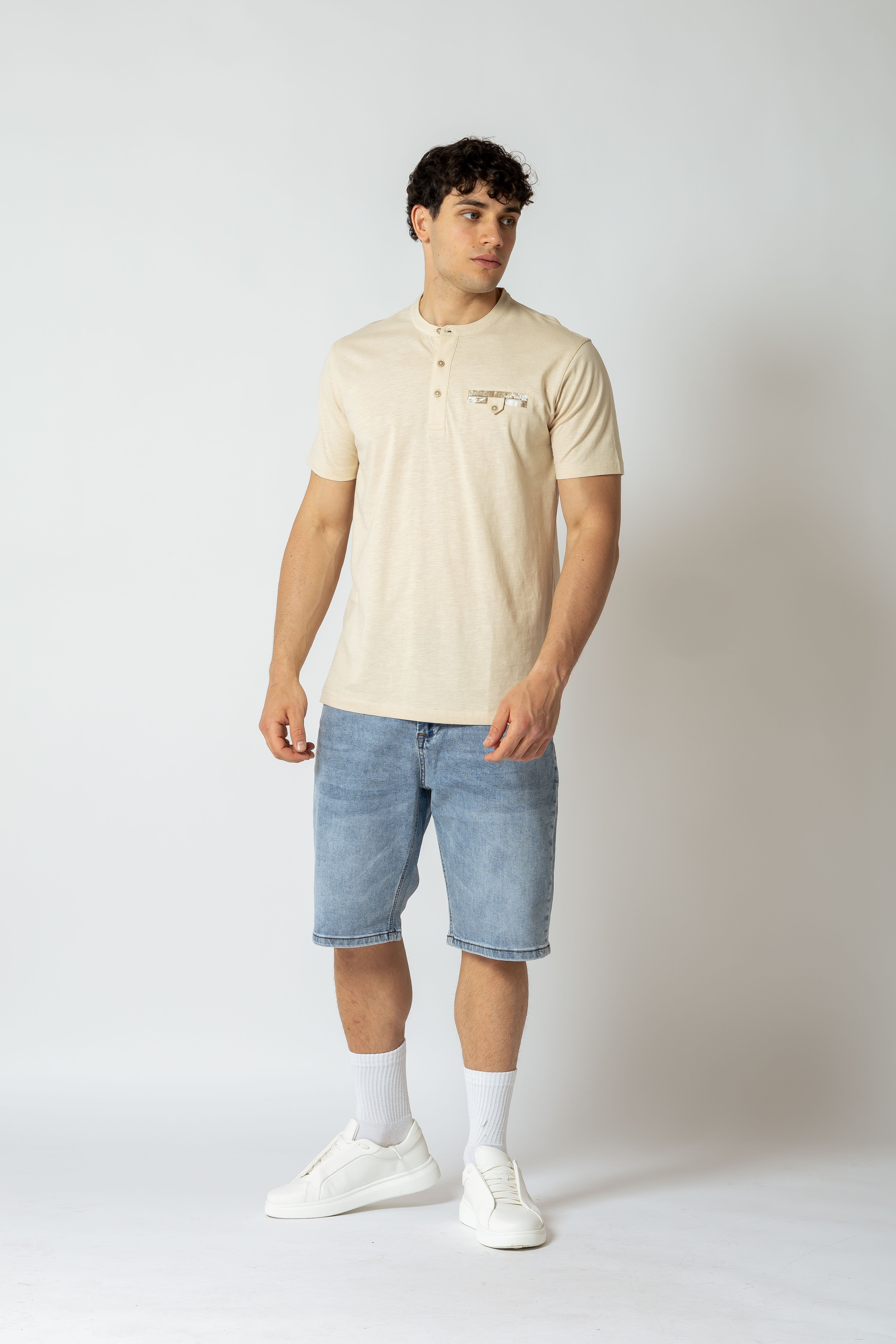 T-shirt serafino con taschino|Colore:Beige