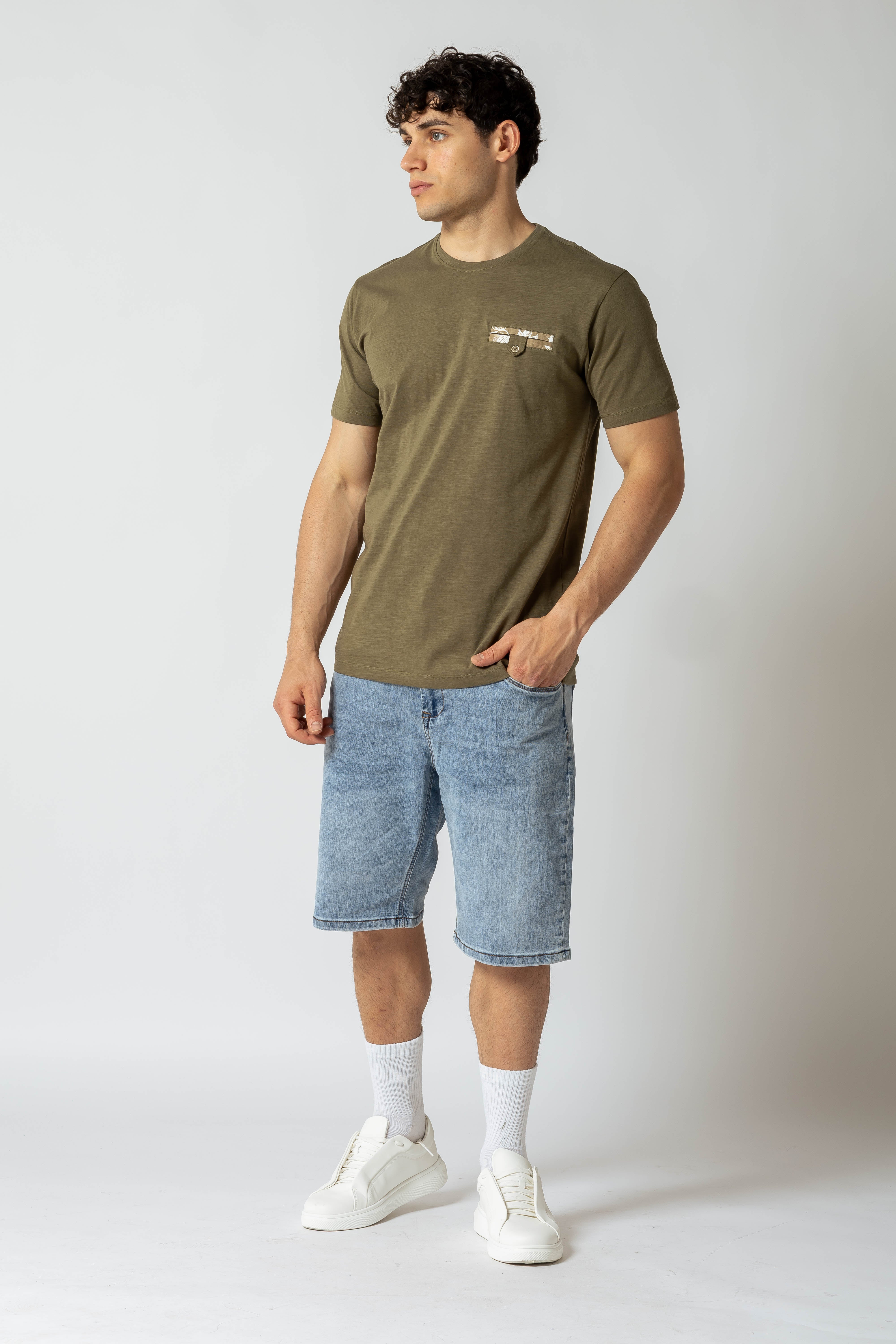 T- Shirt girocollo con taschino|Colore:Verde salvia