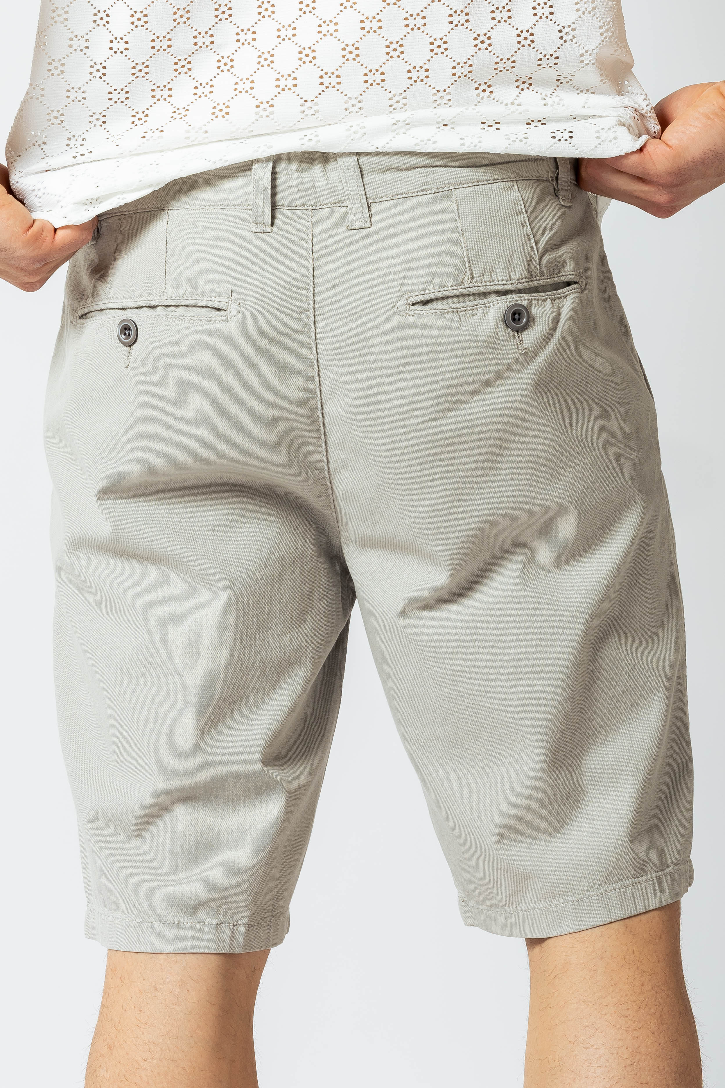 Bermuda con trama |Colore:Grigio