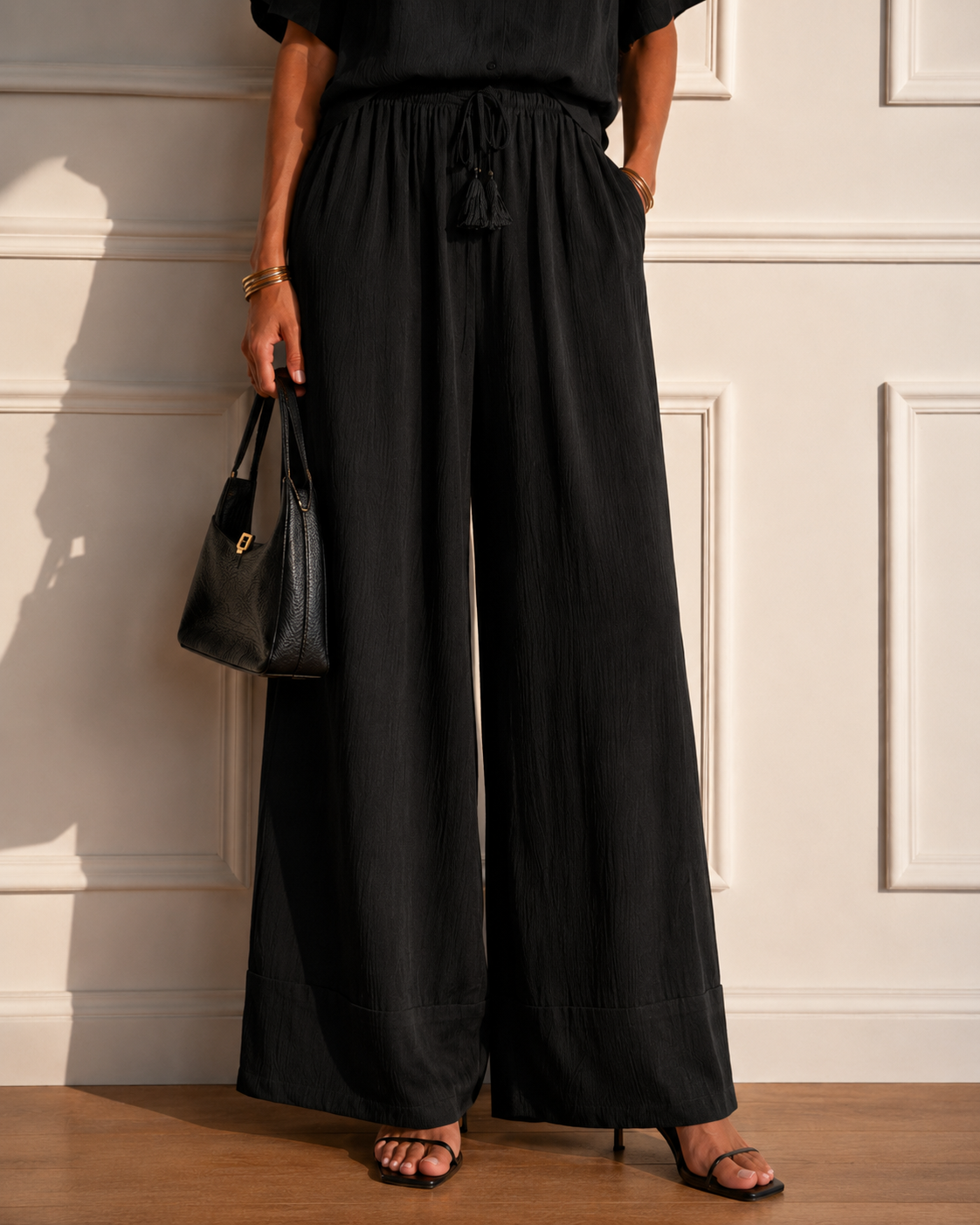 Pantaloni con coulisse e nappine|Colore:Nero