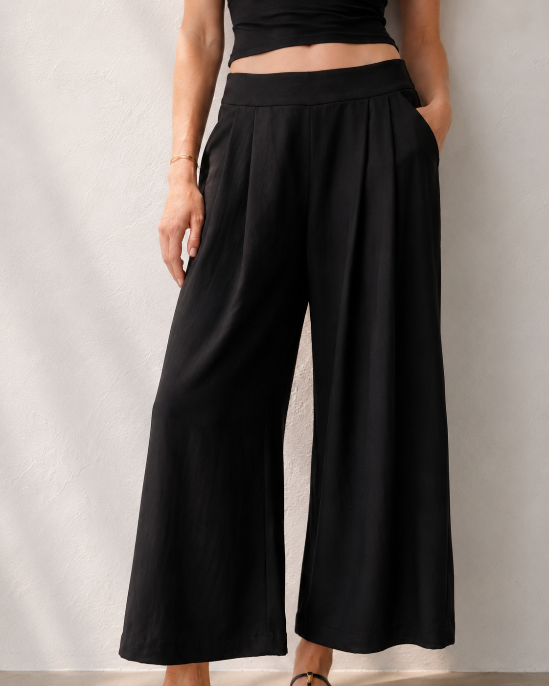 Pantalone Cropped con pince|Colore:Nero
