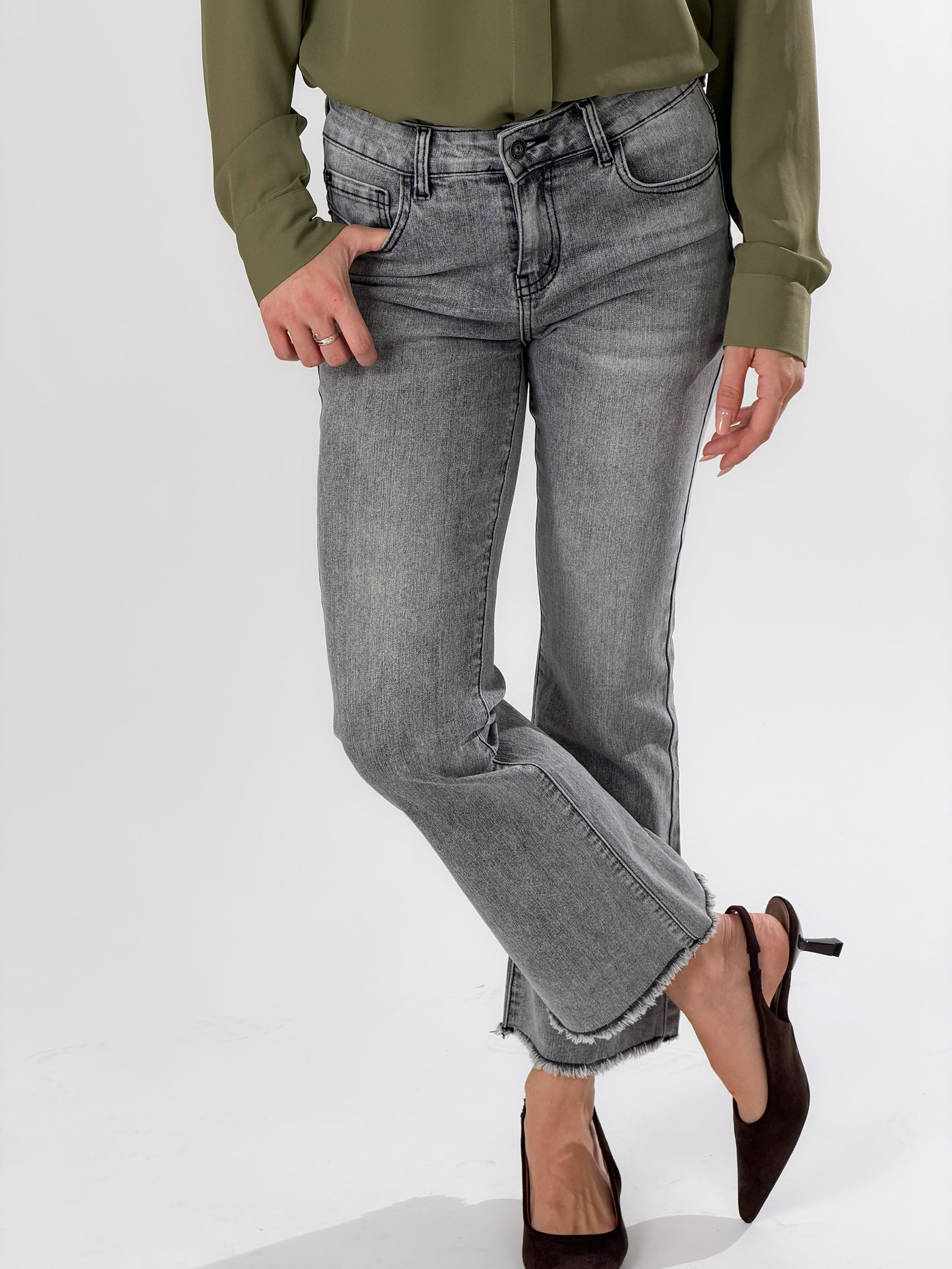 Jeans capri svasato|Colore:Grigio