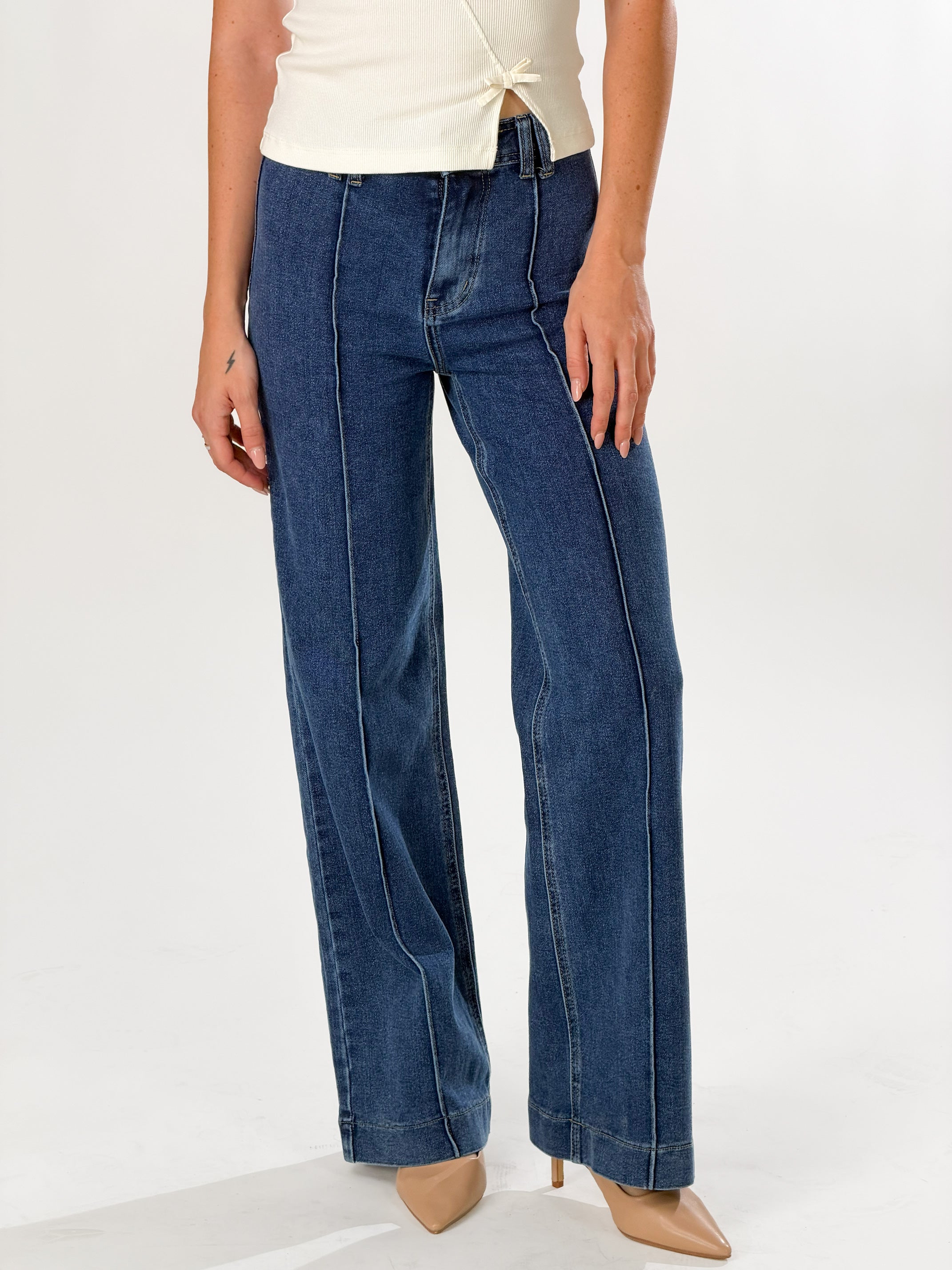 Jeans vita alta con cucitura centrale|Colore:Blu