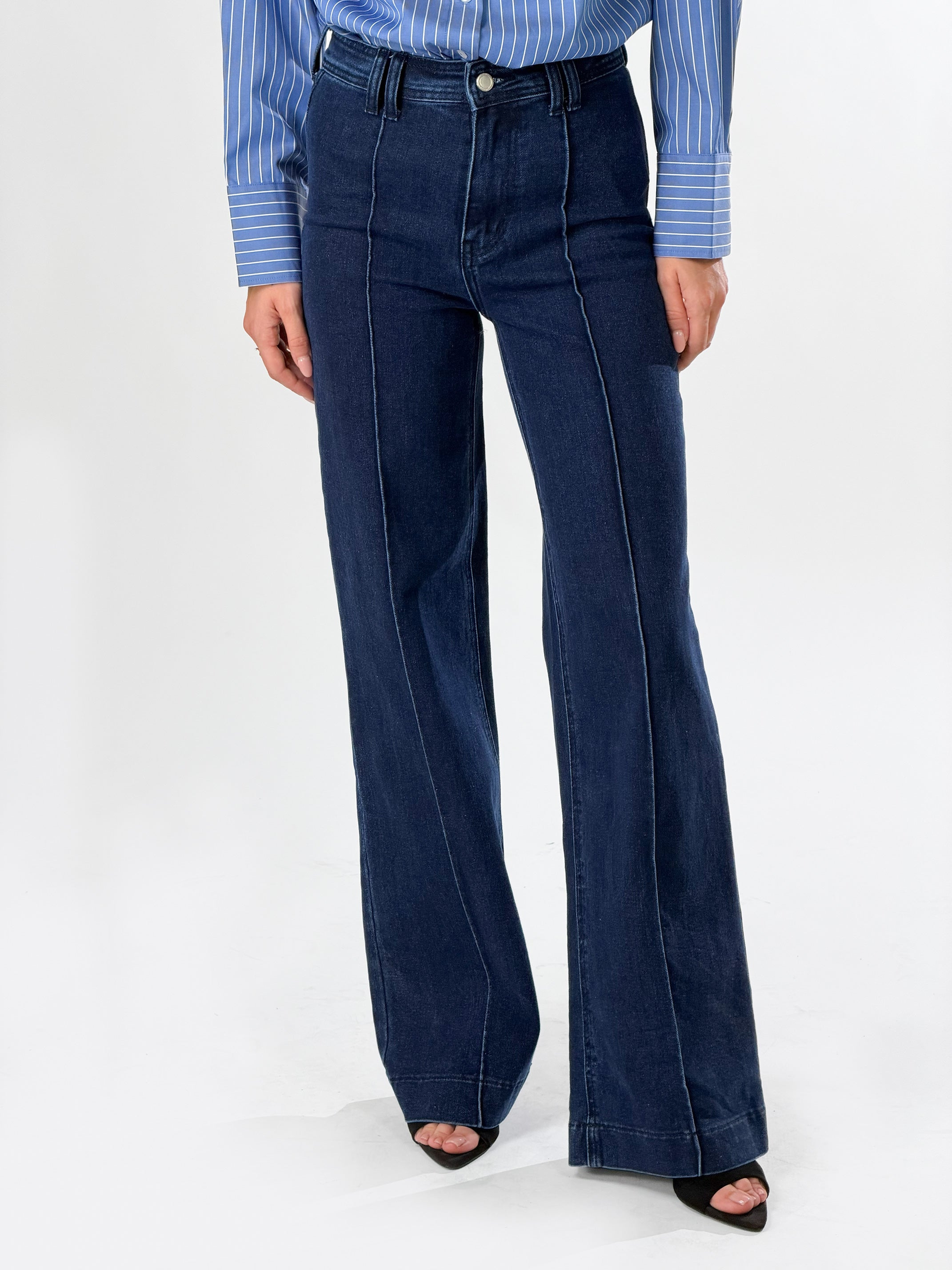 Jeans vita alta con cucitura centrale|Colore:Blu zero