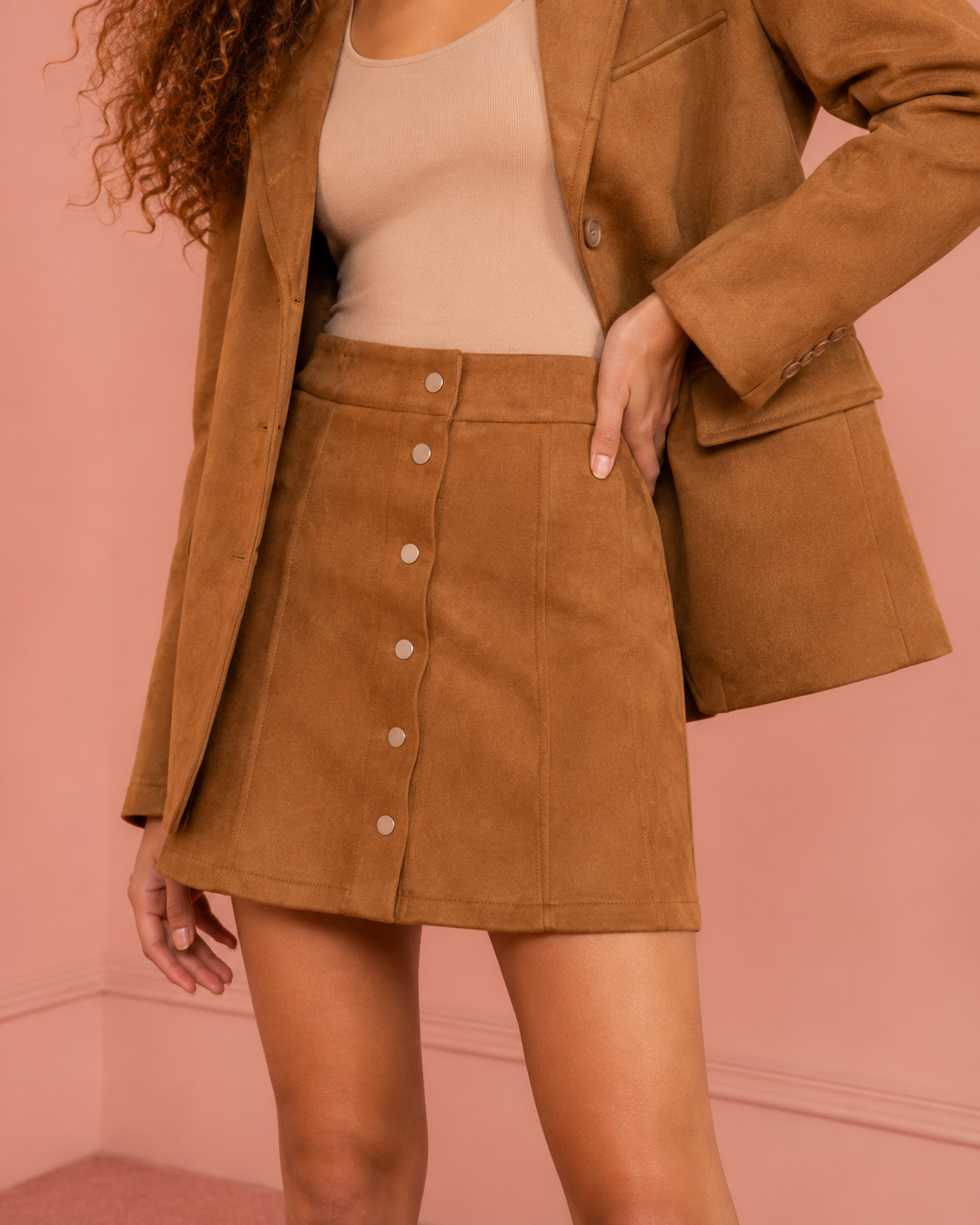 Minigonna effetto suede con bottoni|Colore:Caramello