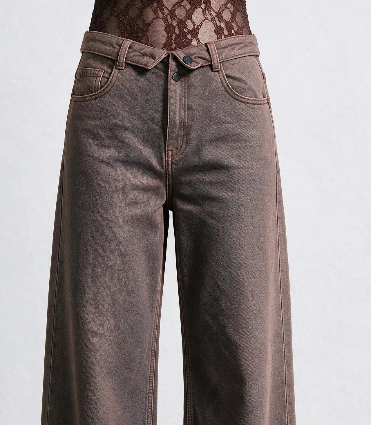 Jeans Wide Leg con chiusura a risvolto|Colore:Sabbia