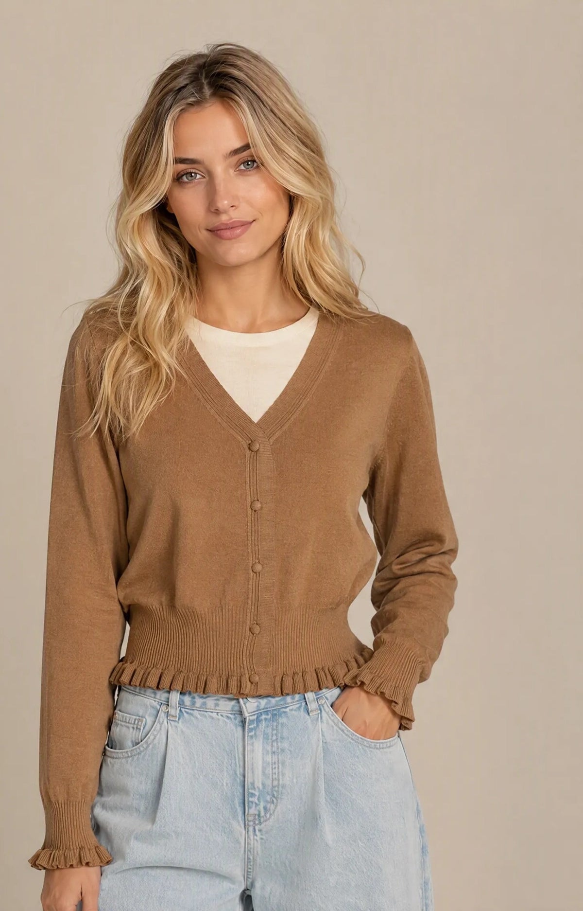 Cardigan con orlo arricciato|Colore:Cammello