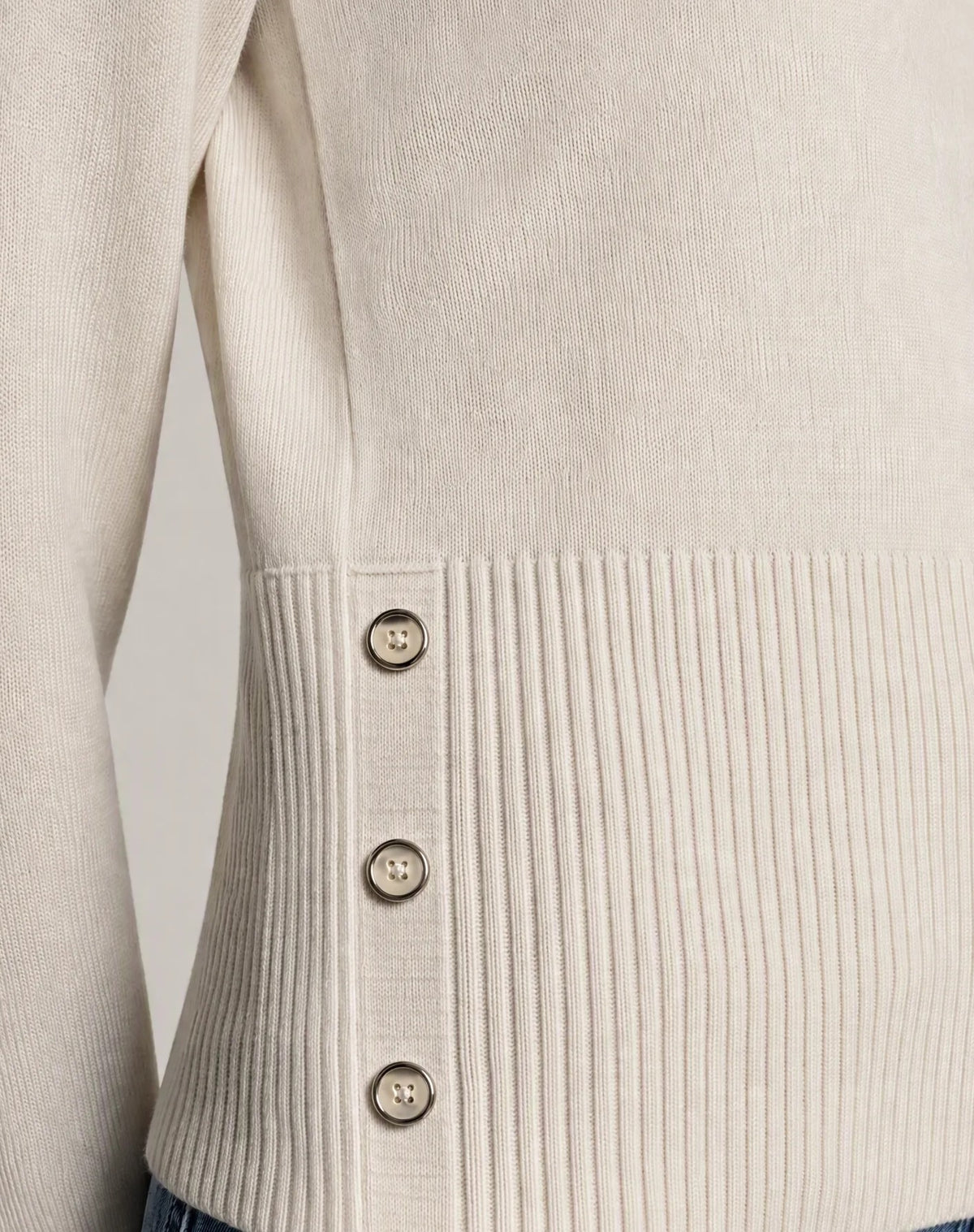 Maglia con bottoni sui fianchi|Colore:Avorio