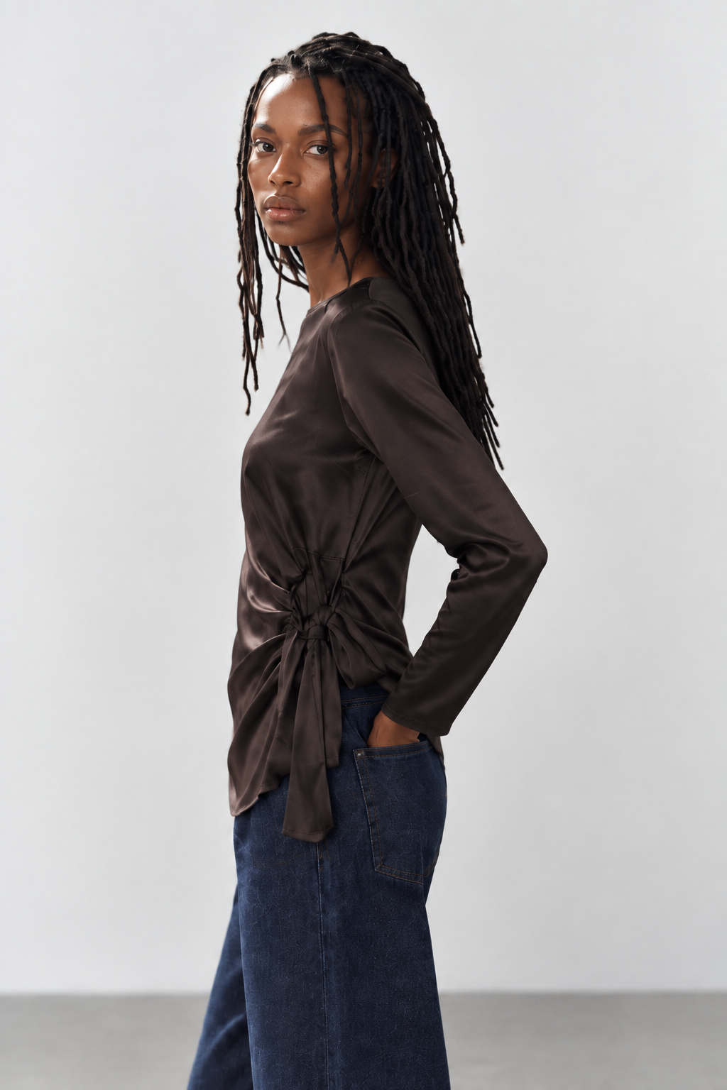 Camicia effeto raso con nodo laterale|Colore:Moro