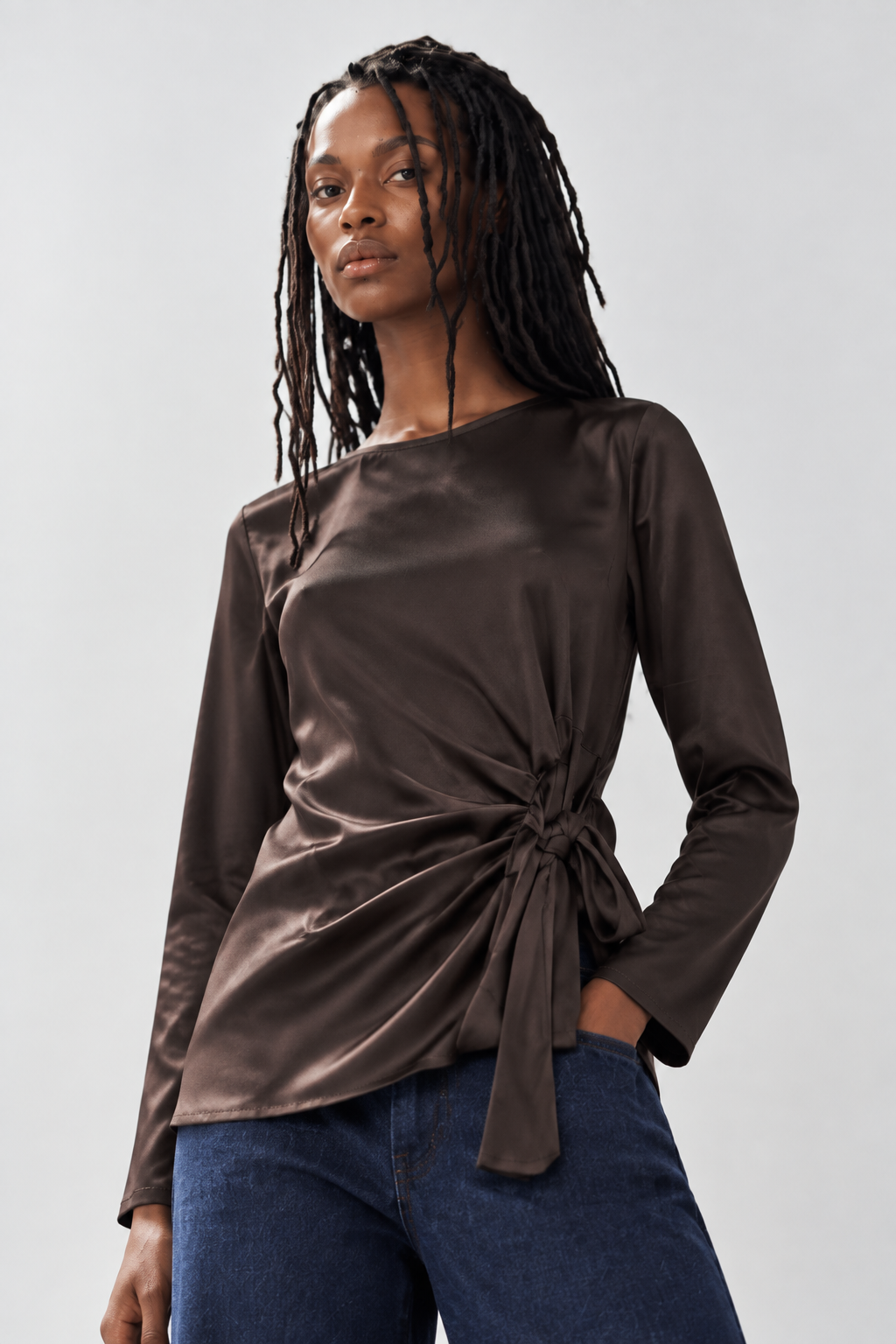 Camicia effeto raso con nodo laterale|Colore:Moro