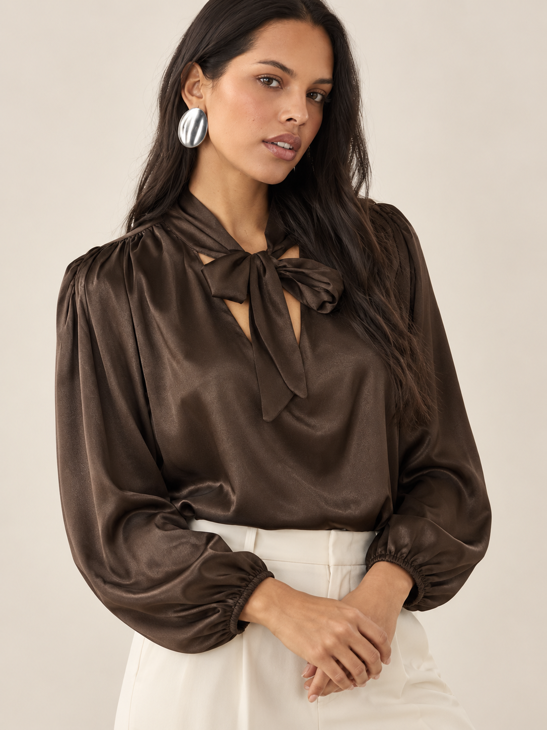Blusa in raso con fiocco|Colore:Moro