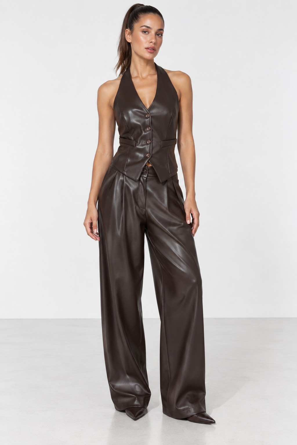 Pantaloni effetto pelle con pince|Colore:Marrone