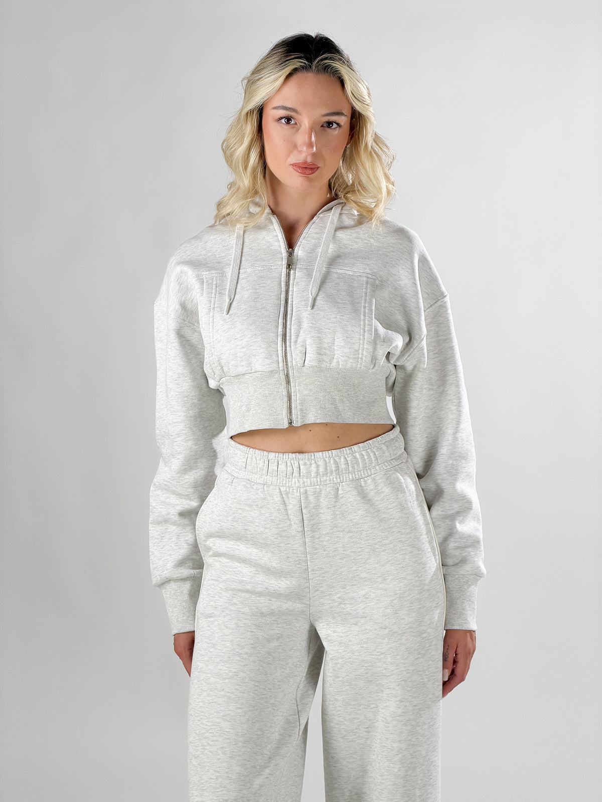 Felpa crop con cappuccio|Colore:Ash grey