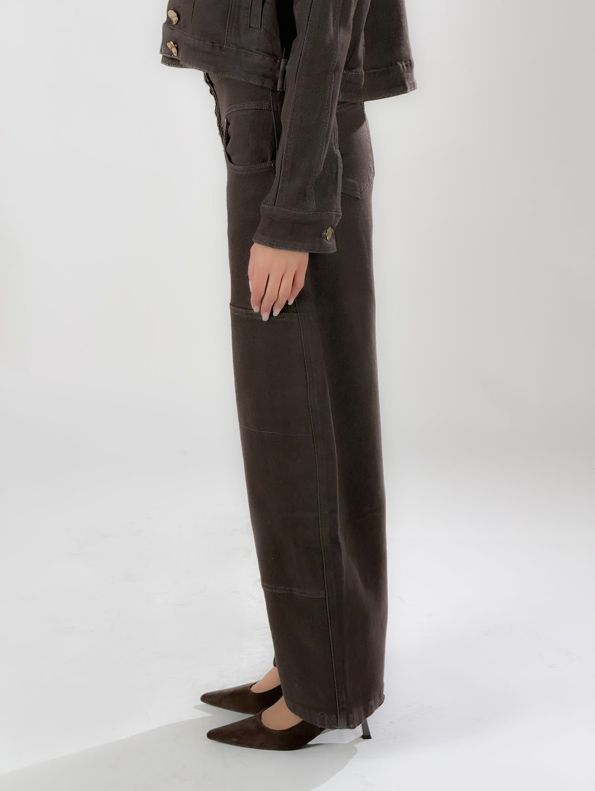 Jeans barrel con bottoni oro |Colore:Marrone