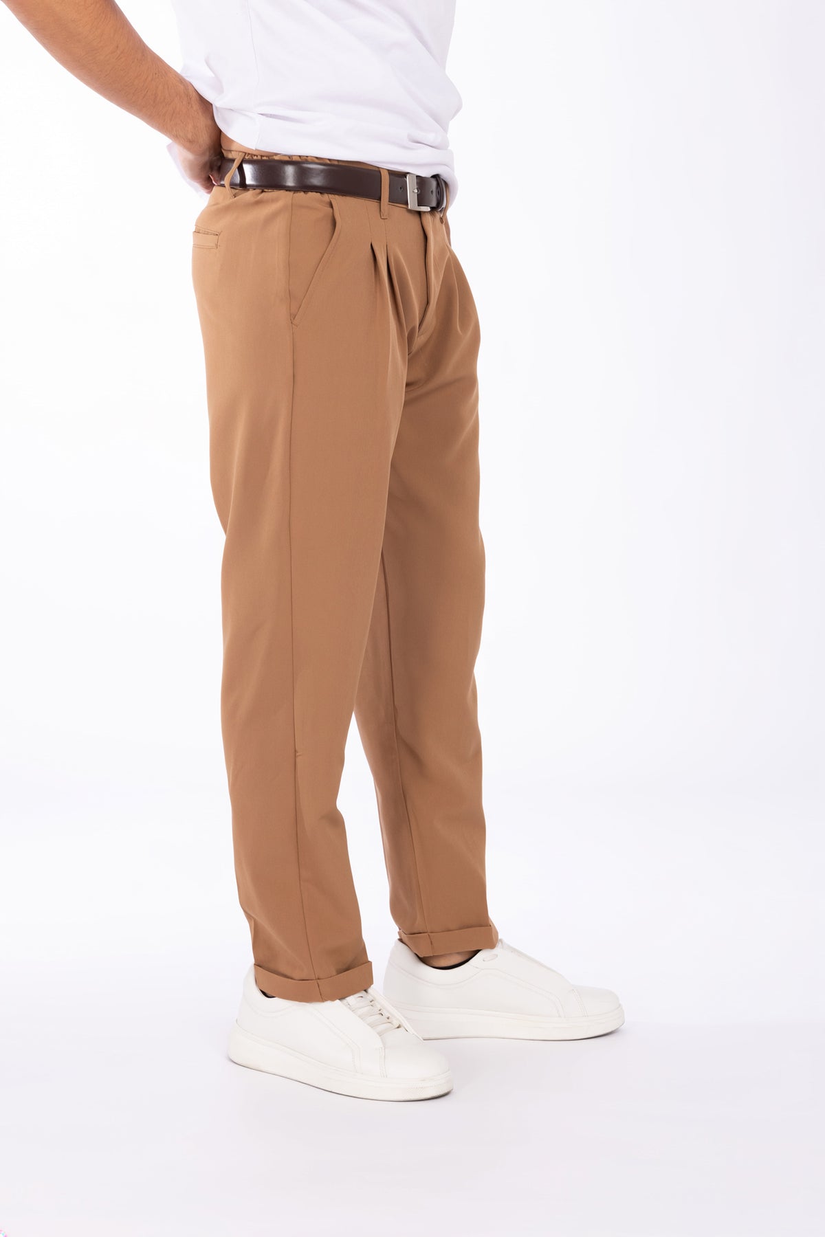 Pantalone con risvolto e pinces|Colore:Cammello