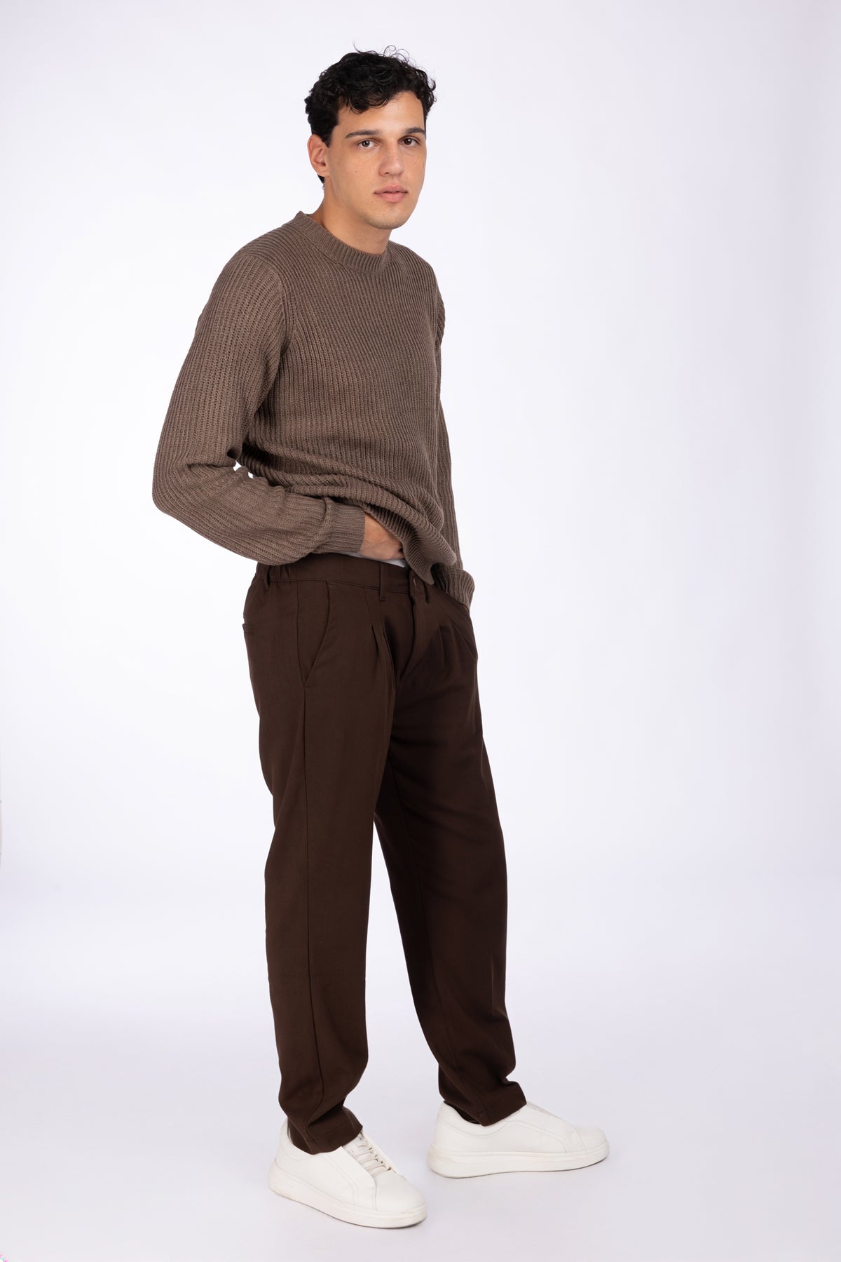 Pantalone con doppie pince|Colore:Cioccolato