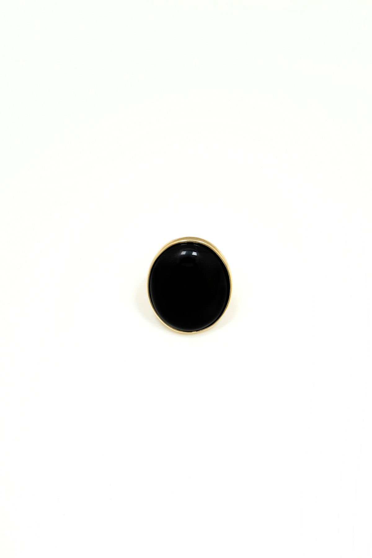 Anello dorato di tipo cocktail ring con pietra|Colore:Black