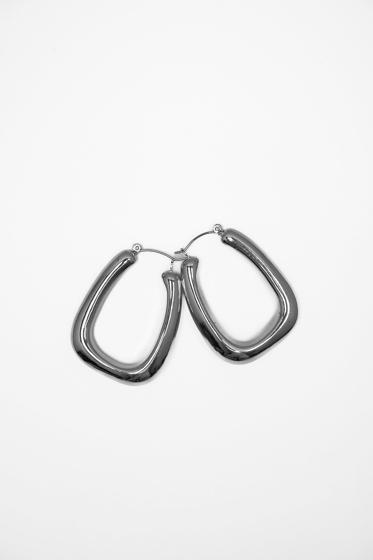 Coppia di orecchini forme geometriche |Colore:Argento