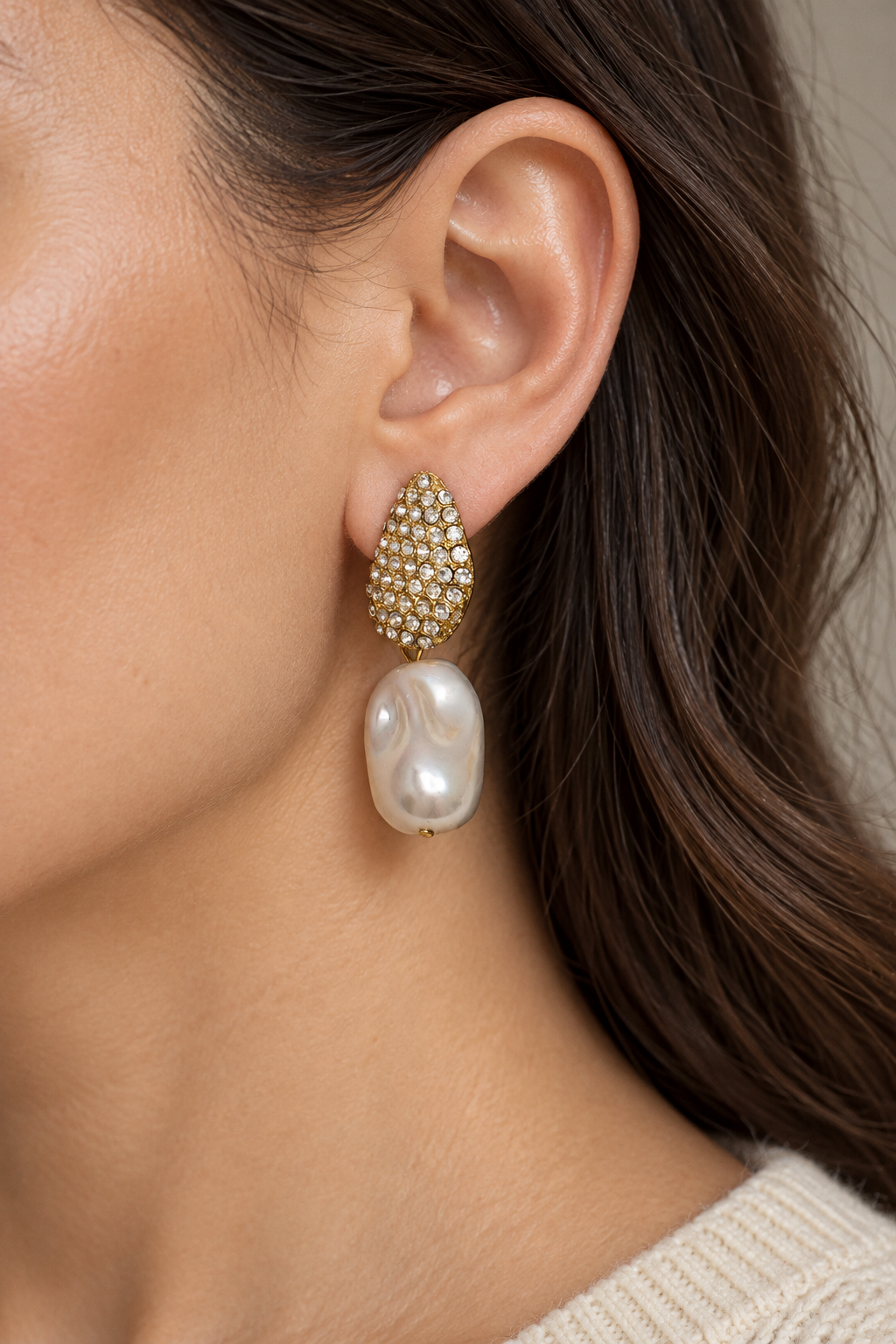 Orecchino pendente con pietra effetto perla|Colore:Oro
