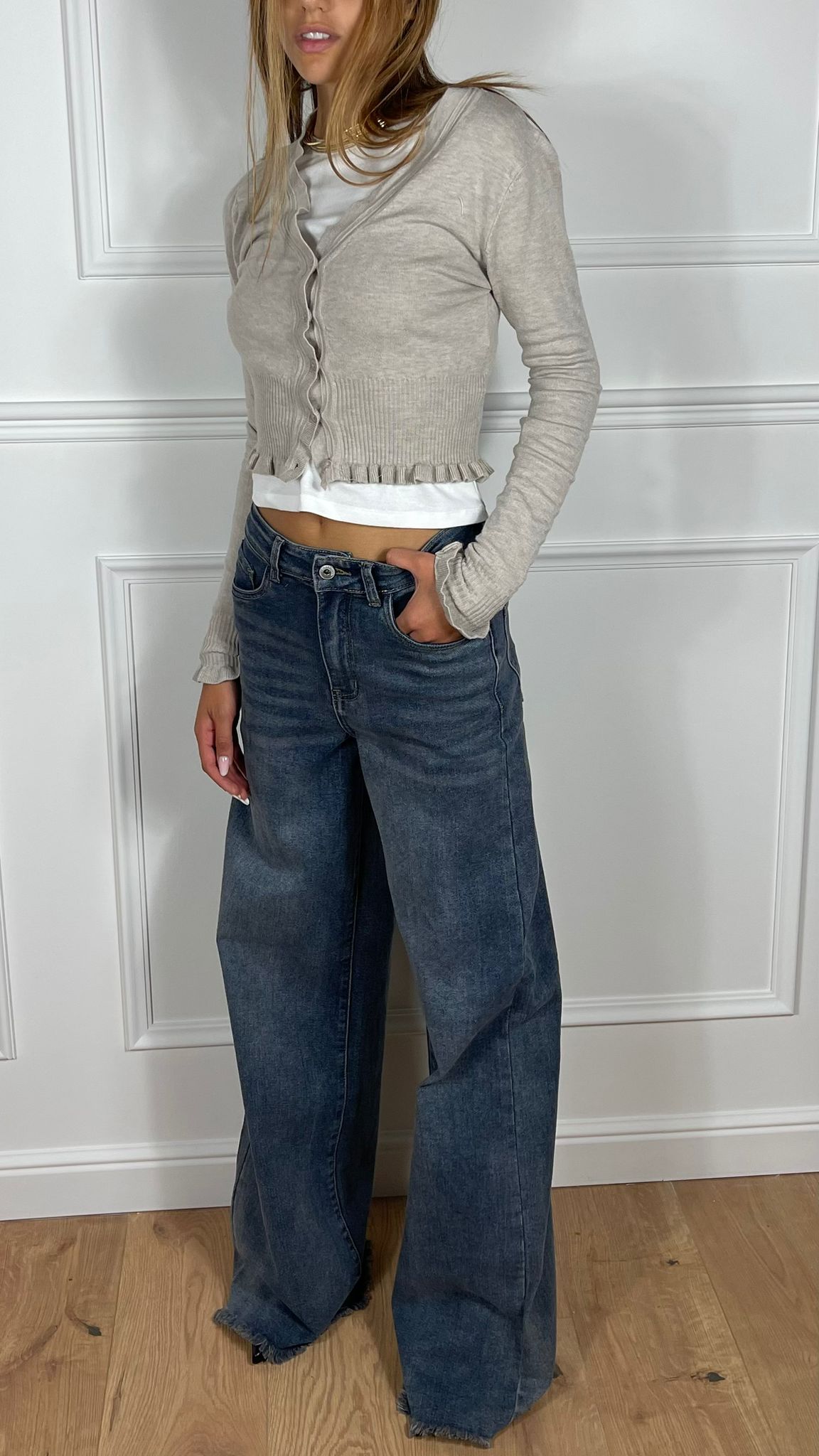 Cardigan Crop Selene