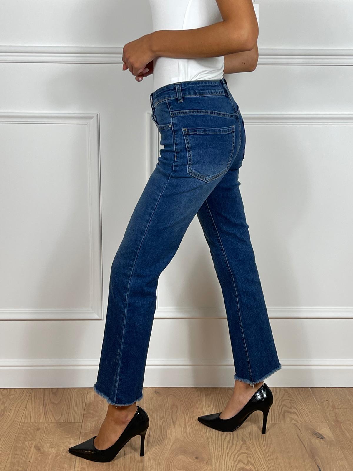 Jeans zampetta fondo sfrangiato