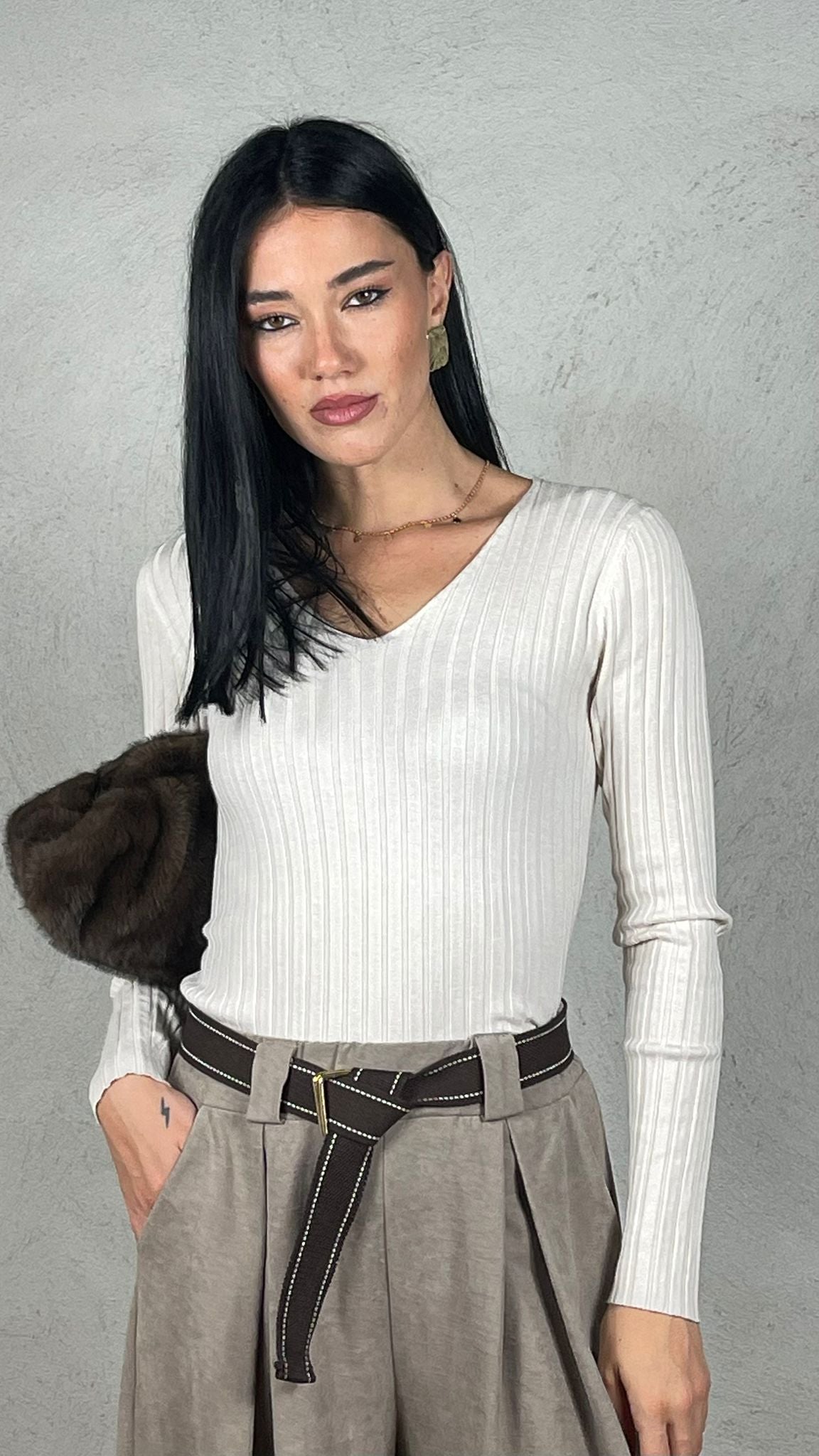 Maglia Scollo V costina