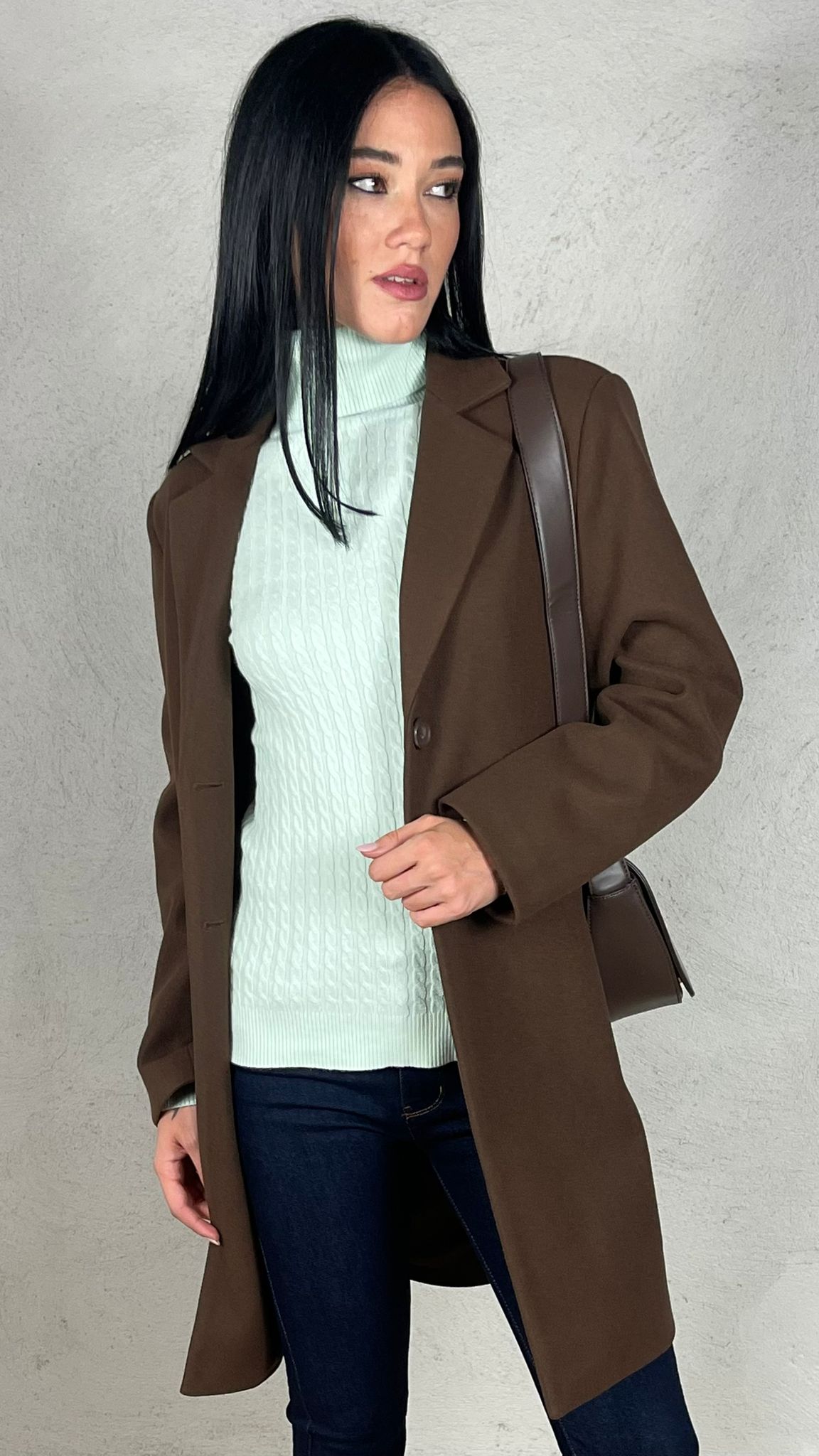 Maglia collo alto trecce