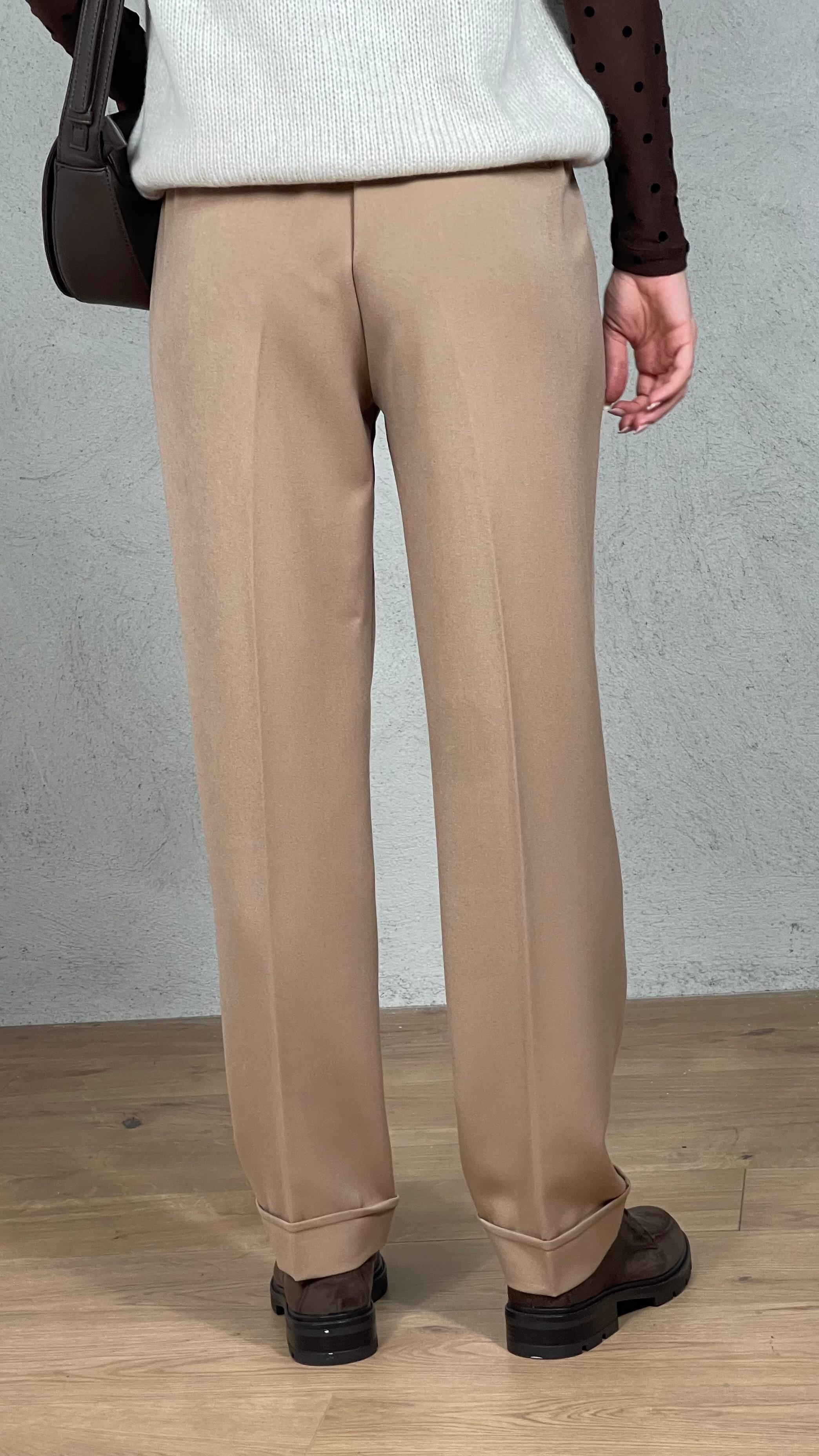 Pantalone a sigaretta con risvolto