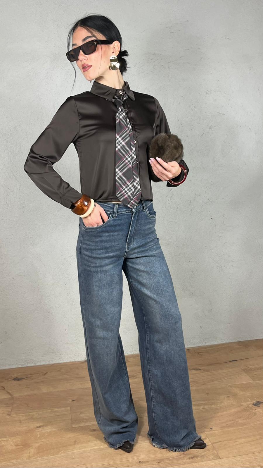 Camicia con cravatta