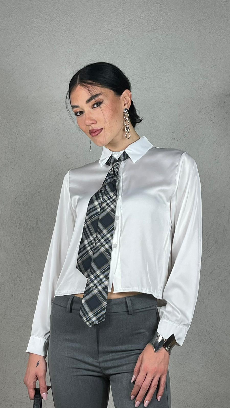 Camicia con cravatta