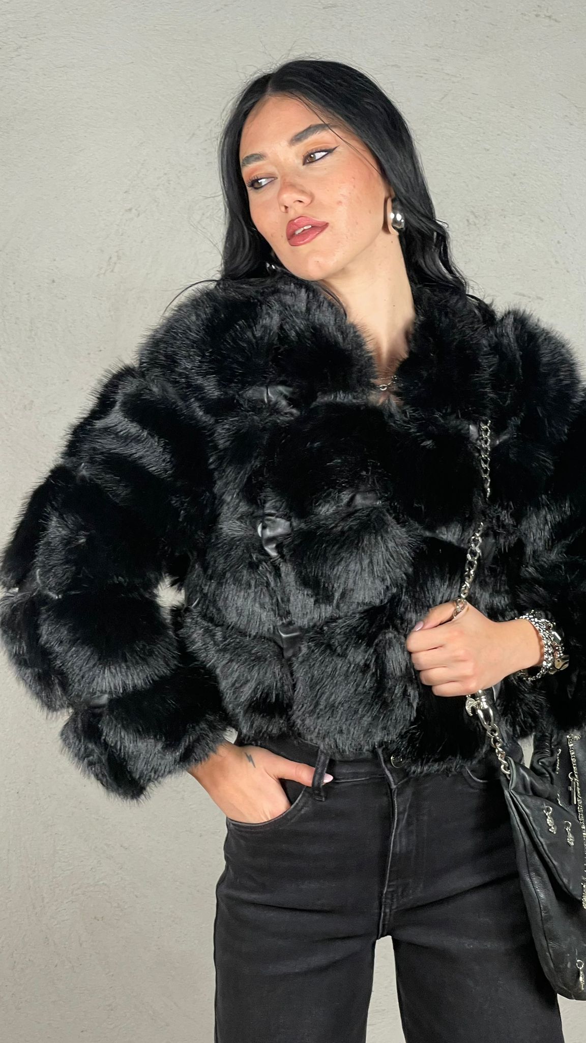 Giacca corta effetto pelliccia