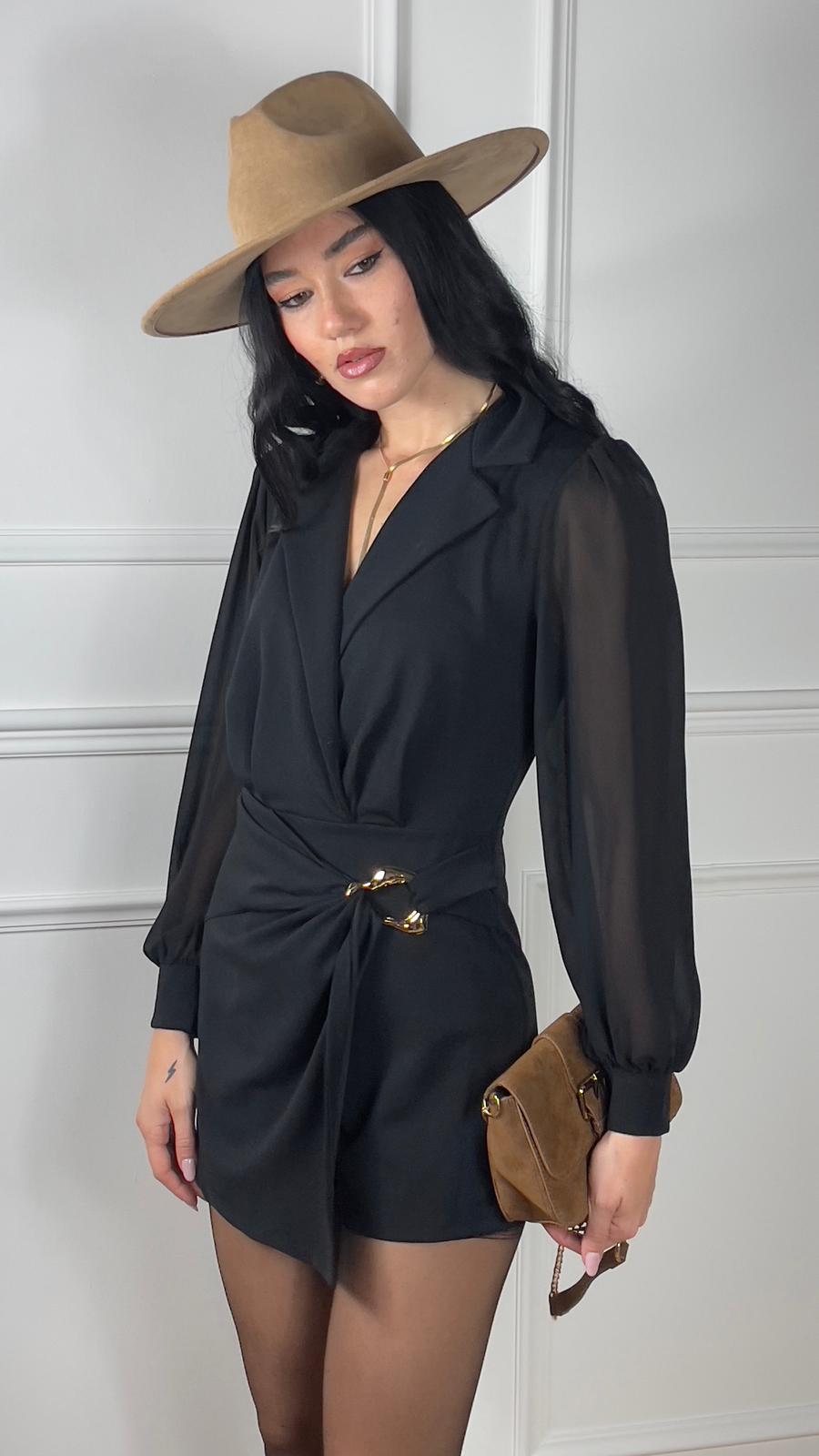 Tuta con accessorio oro