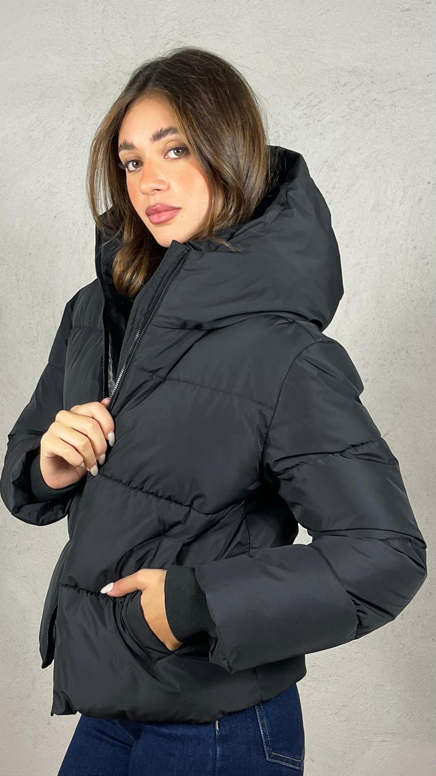 GIUBBOTTO CON CAPPUCCIO