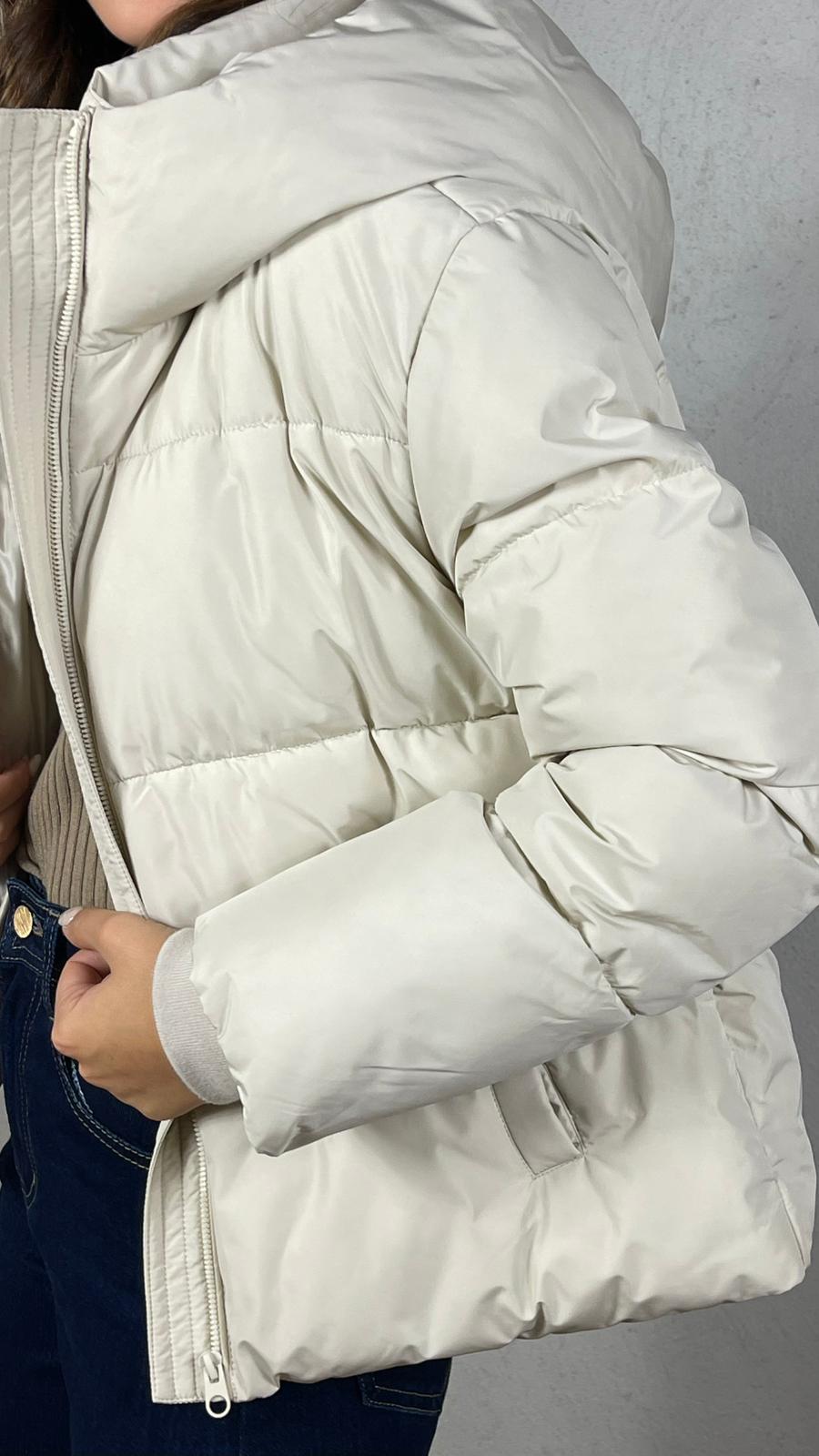 GIUBBOTTO CON CAPPUCCIO