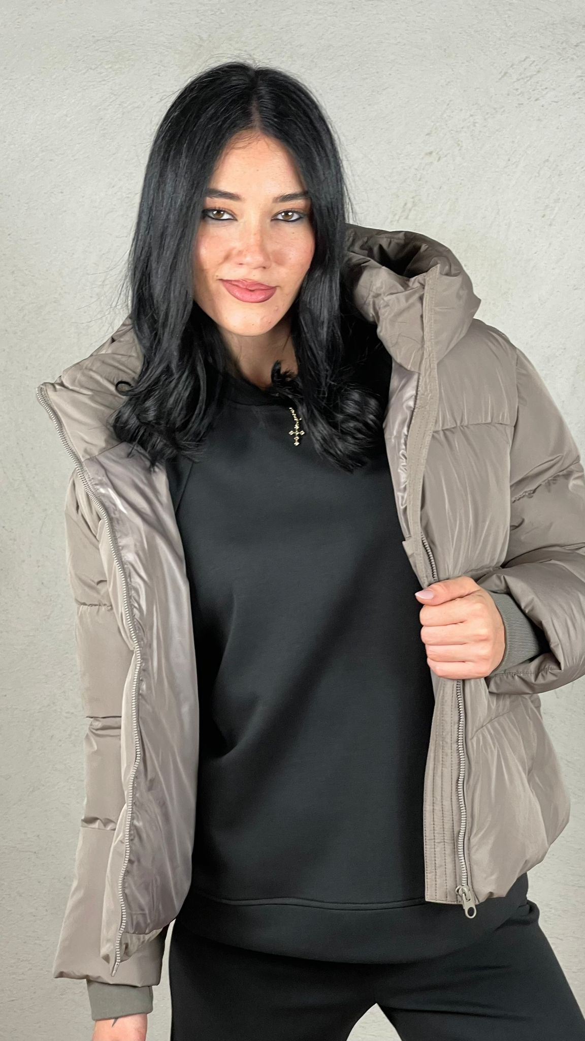 GIUBBOTTO CON CAPPUCCIO