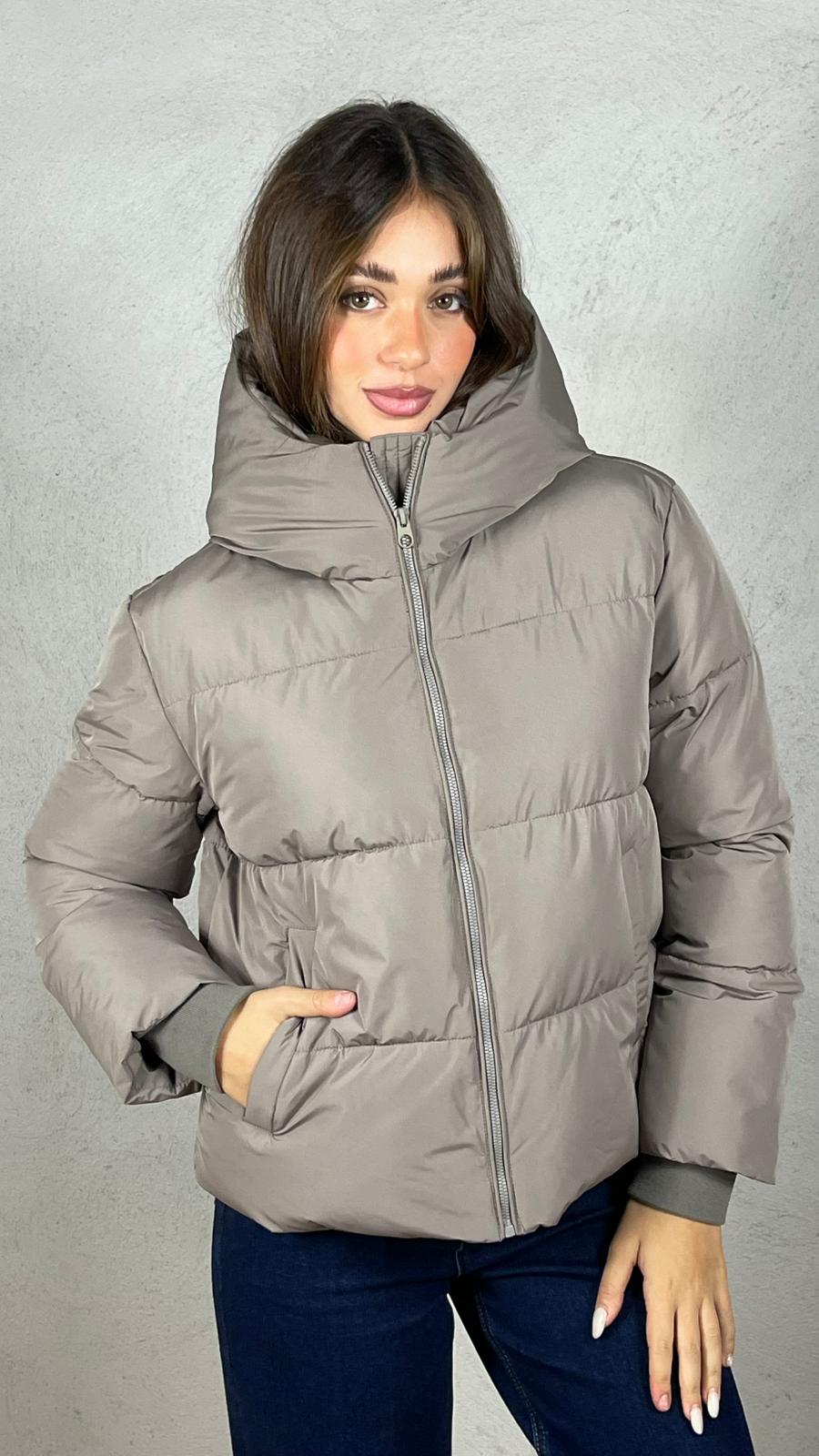 GIUBBOTTO CON CAPPUCCIO