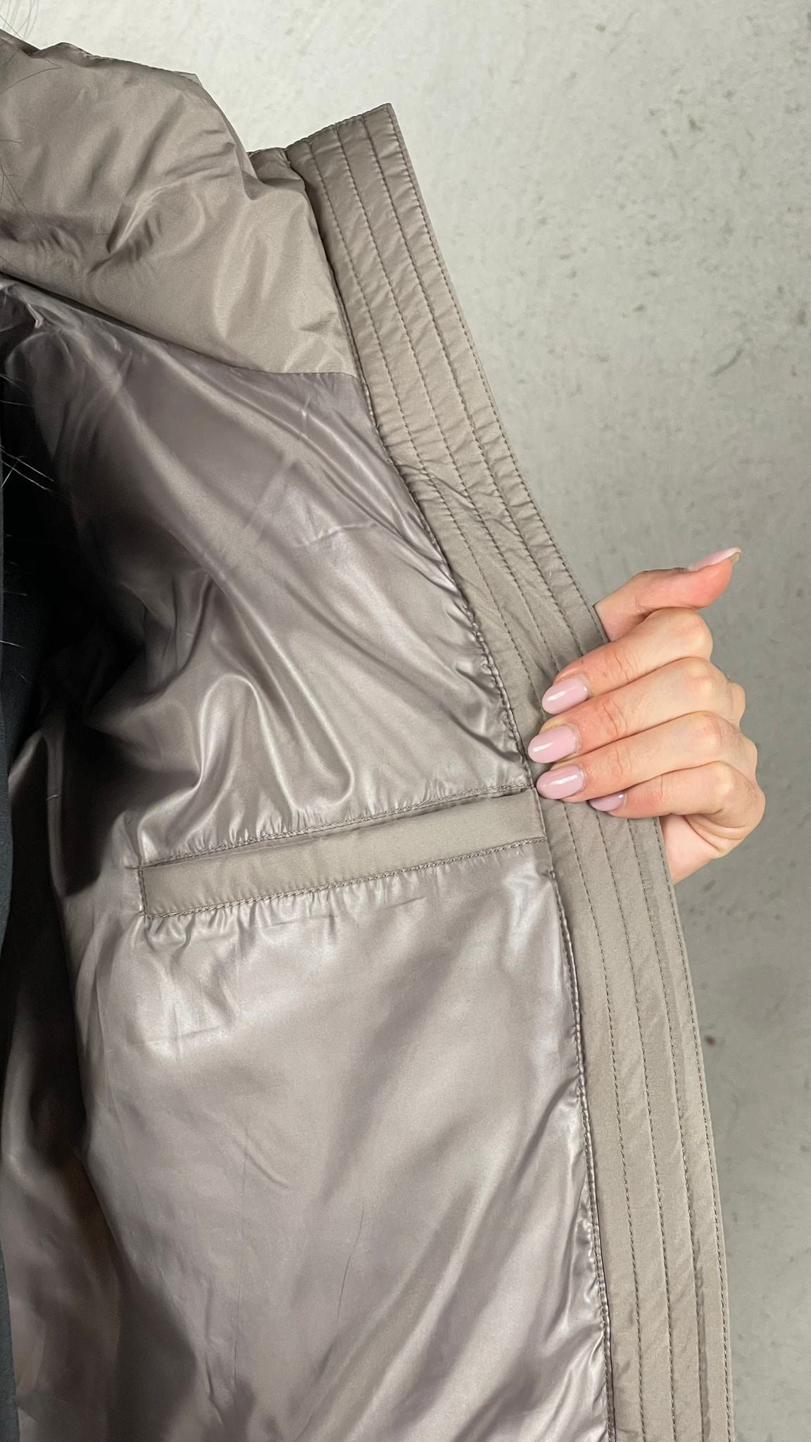 GIUBBOTTO CON CAPPUCCIO