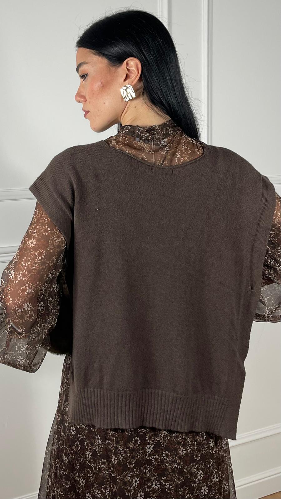 Gilet con spacchi laterali